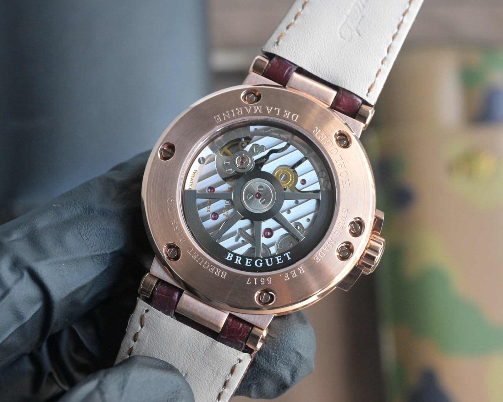 Luxury Wristwatch Launch: White Shells, Beryllium, Crocodile Skin – New Product with Original Features - 图片 8