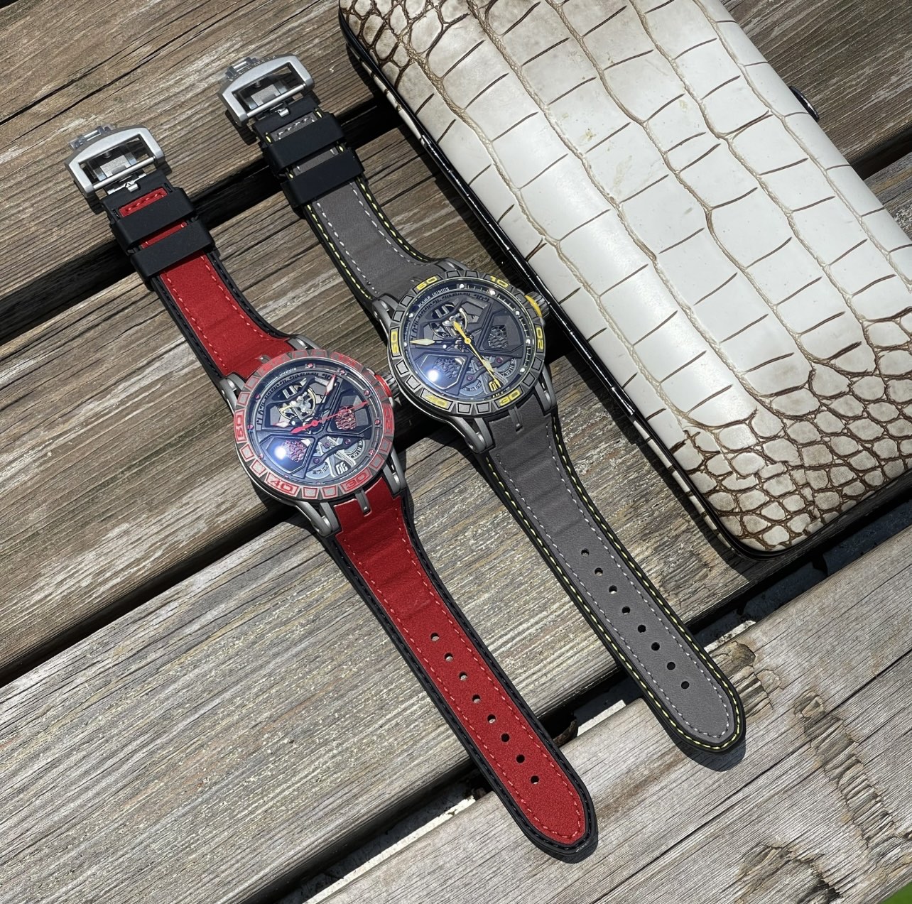 “Roger Dubuis Excalibur Royal Series Autolinker: Power and Beauty in Carbon Titanium Alloy” - 图片 9