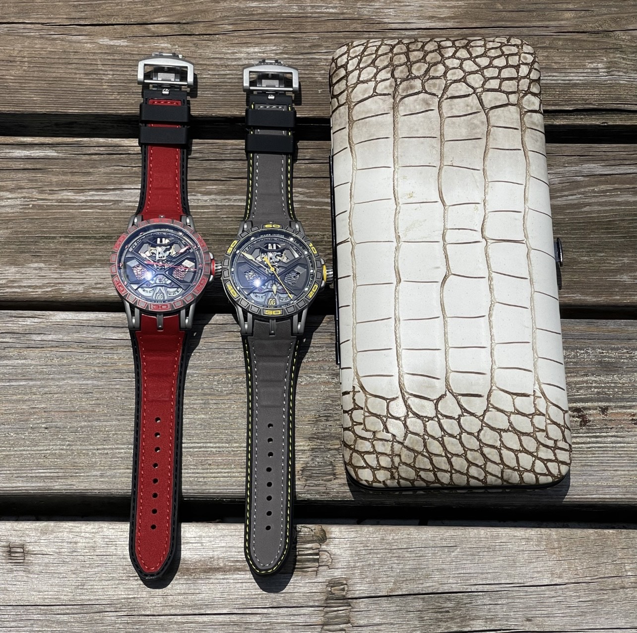 “Roger Dubuis Excalibur Royal Series Autolinker: Power and Beauty in Carbon Titanium Alloy” - 图片 8