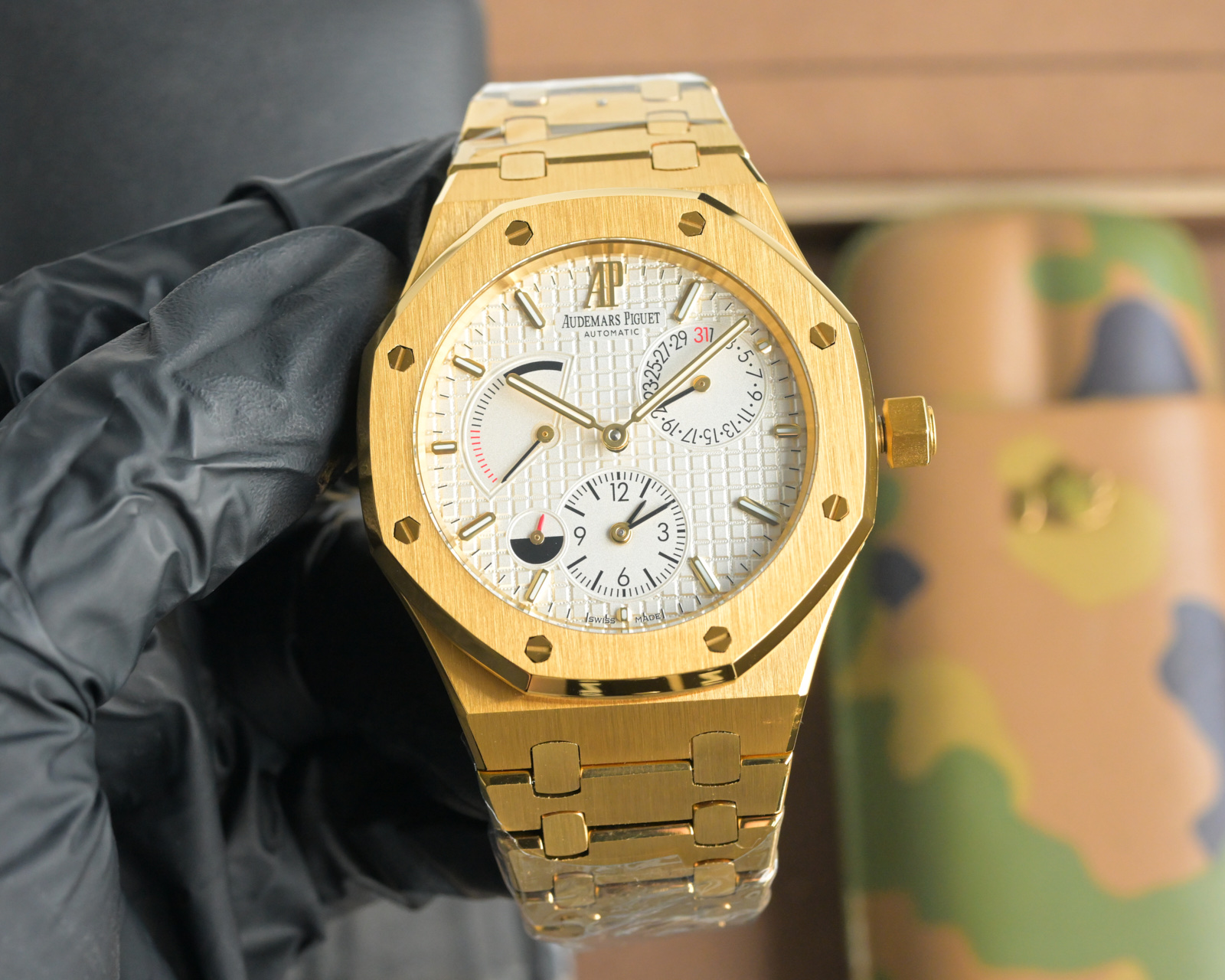 “Royal Oaks Abby Associated Press Watch: Dual-Site Full-Automatic Machine Core, 316L Steel, Saloon-Proof Crystal, Super-Night Light”