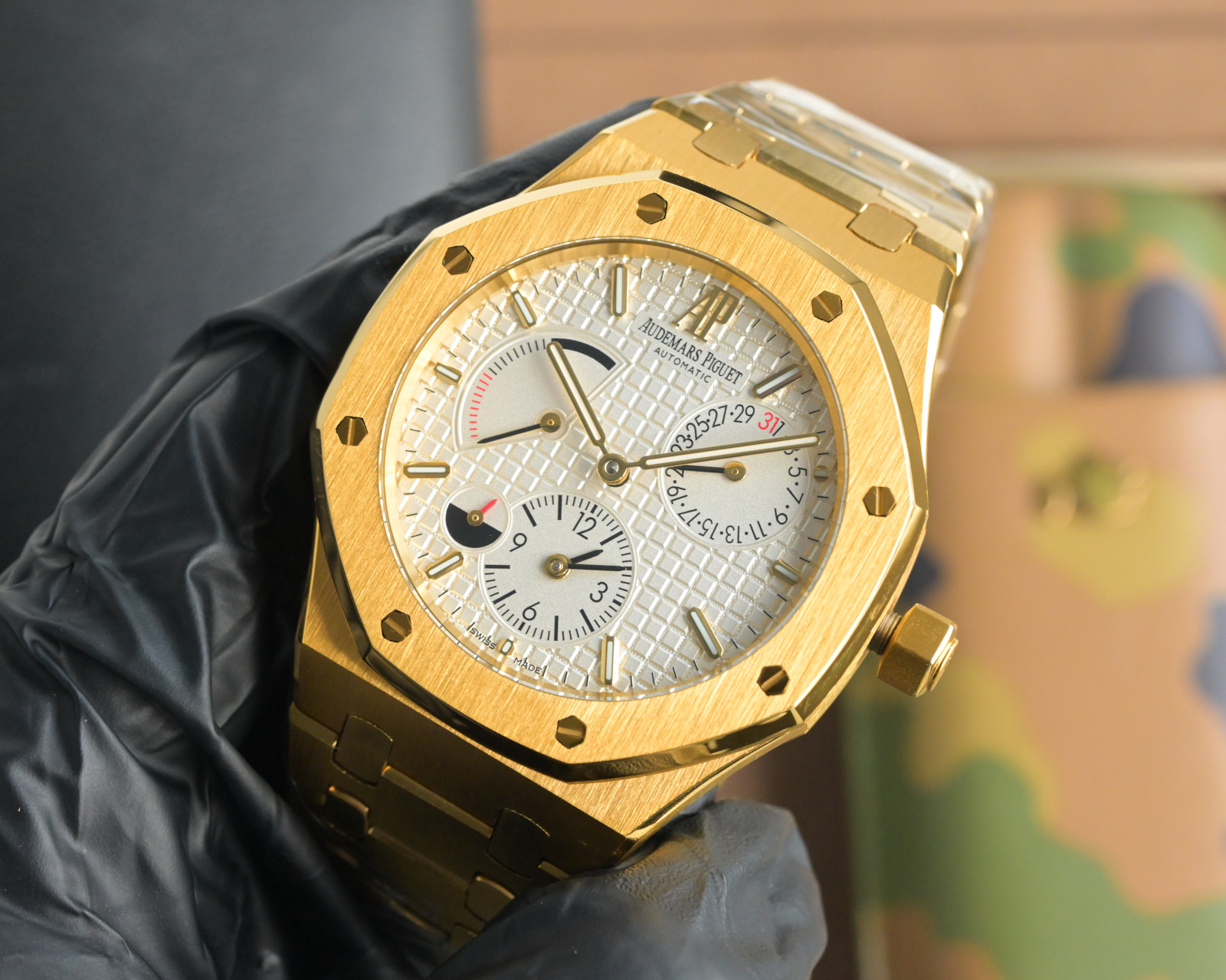 “Royal Oaks Abby Associated Press Watch: Dual-Site Full-Automatic Machine Core, 316L Steel, Saloon-Proof Crystal, Super-Night Light” - 图片 3