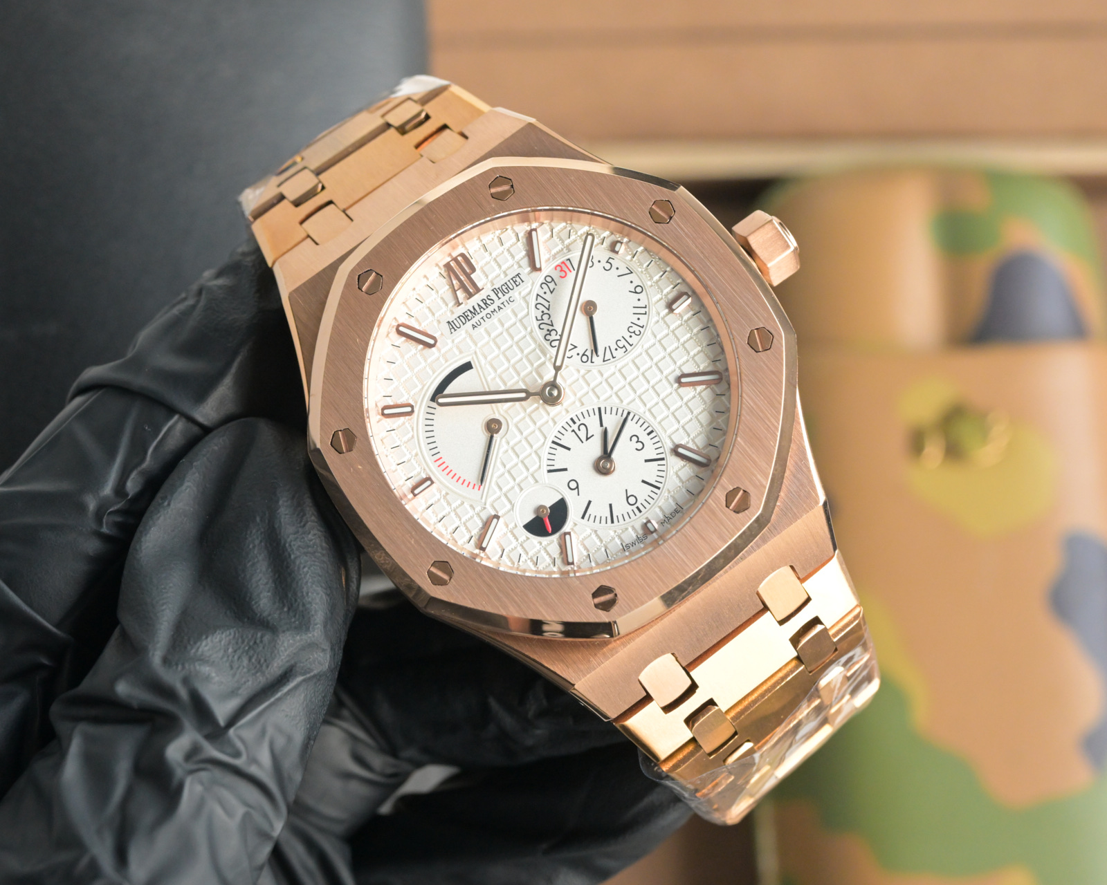 “Royal Oaks Abby Watch: Dual-Site Full-Automatic Machine Core, 316L Steel, 41mm Size, Saloon-Proof Crystal, Super-Night Light” - 图片 2