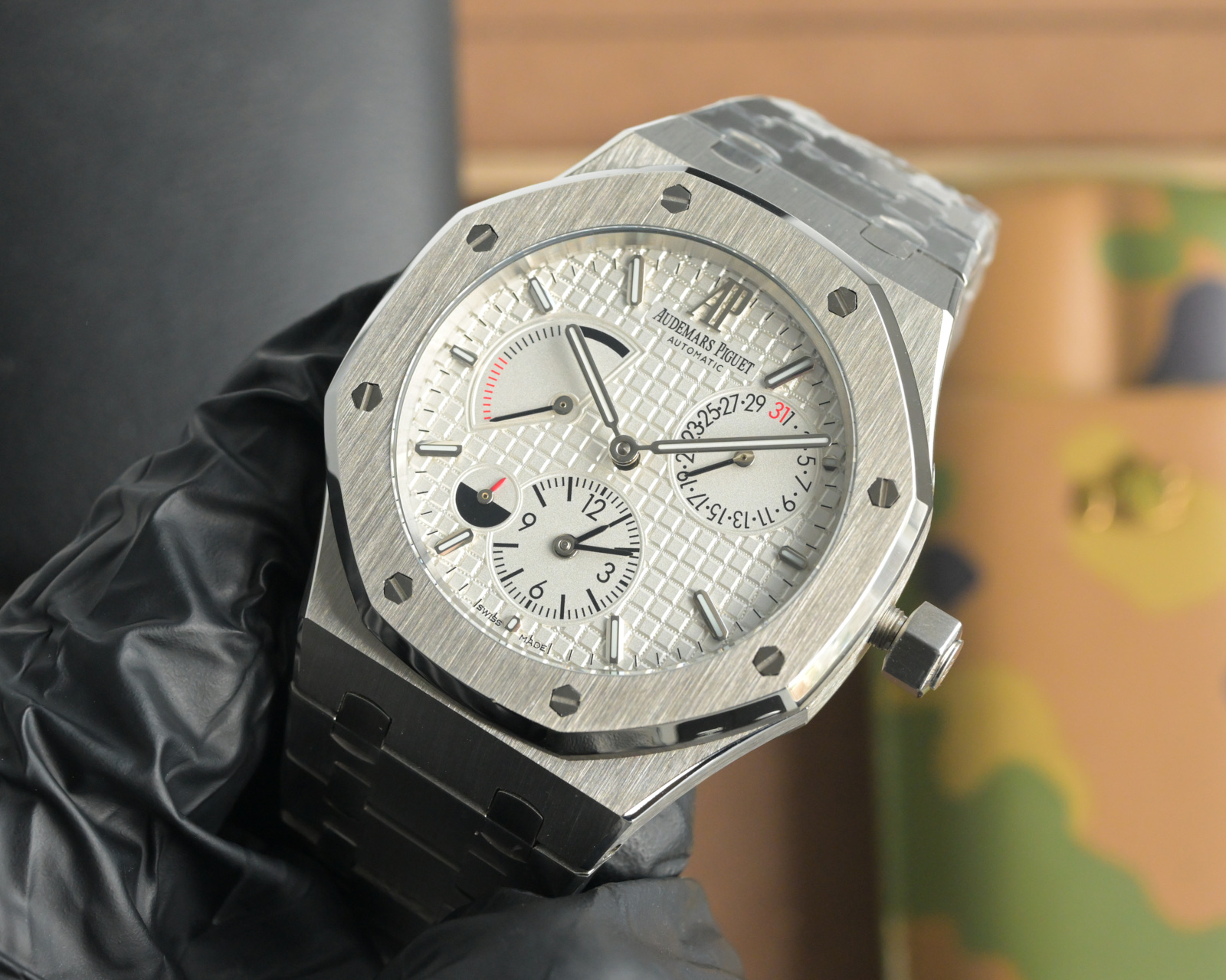 “Associated Press Abby Royal Oaks Watch Review: Dual-Site Automatic Machine Core, 316L Steel, 41mm Size” - 图片 3