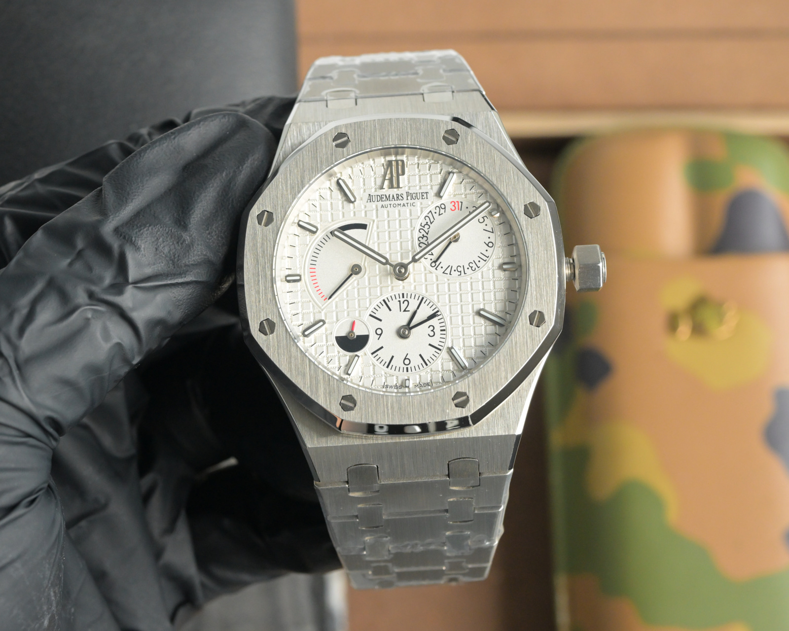 “Associated Press Abby Royal Oaks Watch Review: Dual-Site Automatic Machine Core, 316L Steel, 41mm Size”