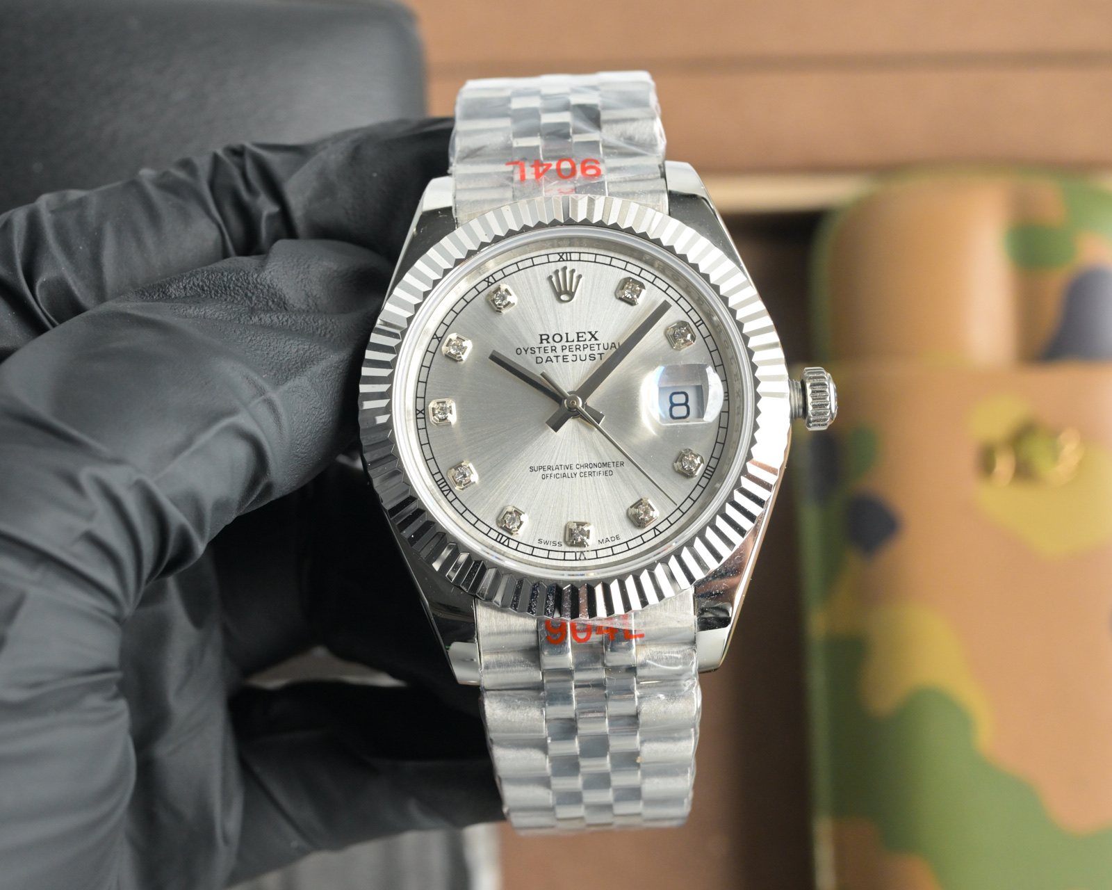 Montre Rolex Datejust Argentée avec Diamants - Élégance et Précision