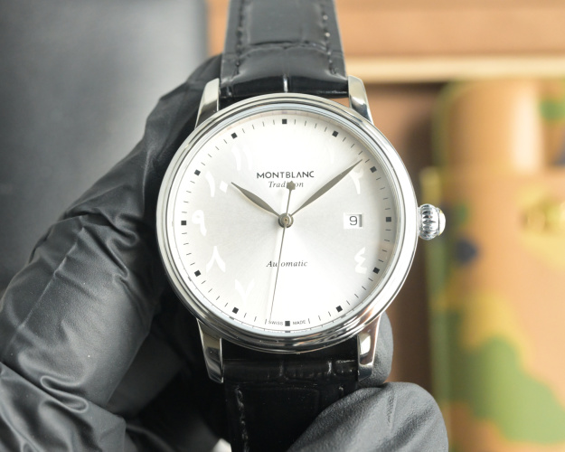 MontBlanc Tradition Automatic Silver Dial Men's Watch - 40mm 1 MontBlanc Tradition Automatic Silver Dial Men's Watch - 40mm