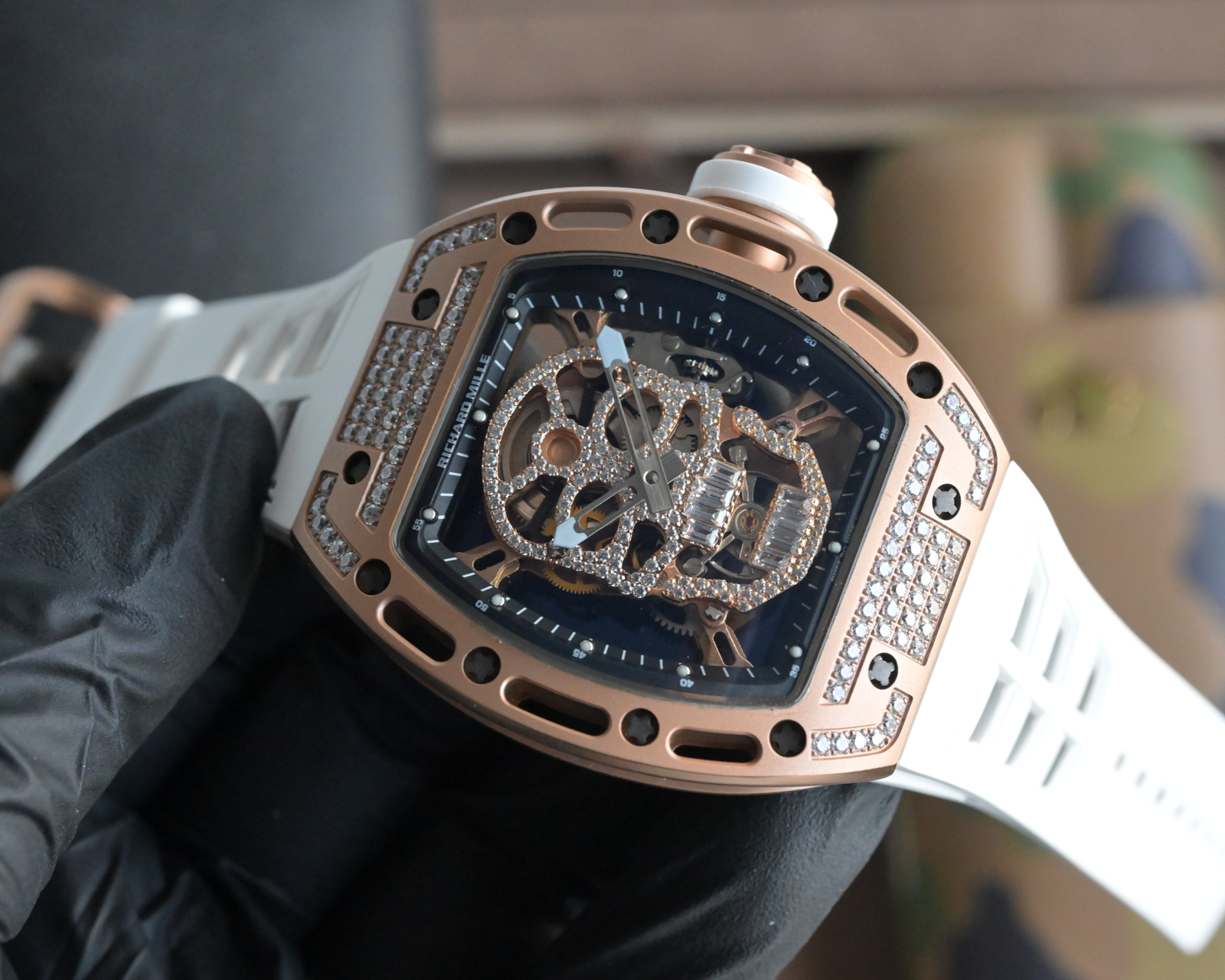 Richard Mille RM 52-01 Caixa caveira em ouro rosa e diamante, mostrador preto, pulseira de borracha branca 42,7 mm masculino mecânico