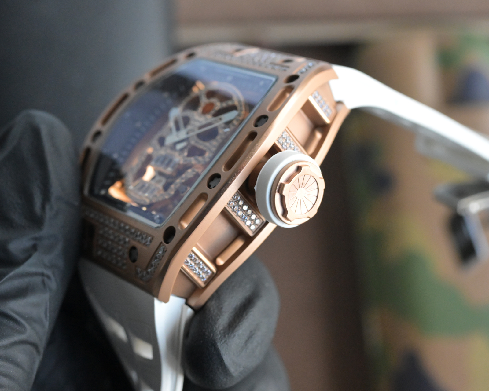 Richard Mille RM 52-01 Caixa caveira em ouro rosa e diamante, mostrador preto, pulseira de borracha branca 42,7 mm masculino mecânico