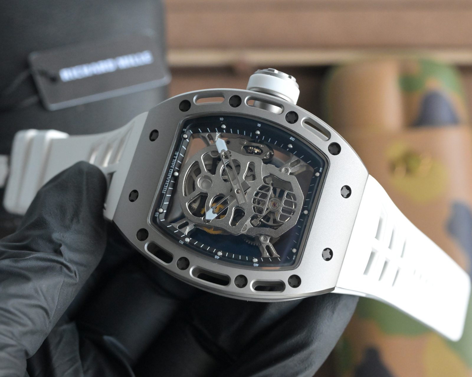 Richard Mille RM 052 Skull silver case, black bezel / dial, white strap 42.7mm Men's Mechanical