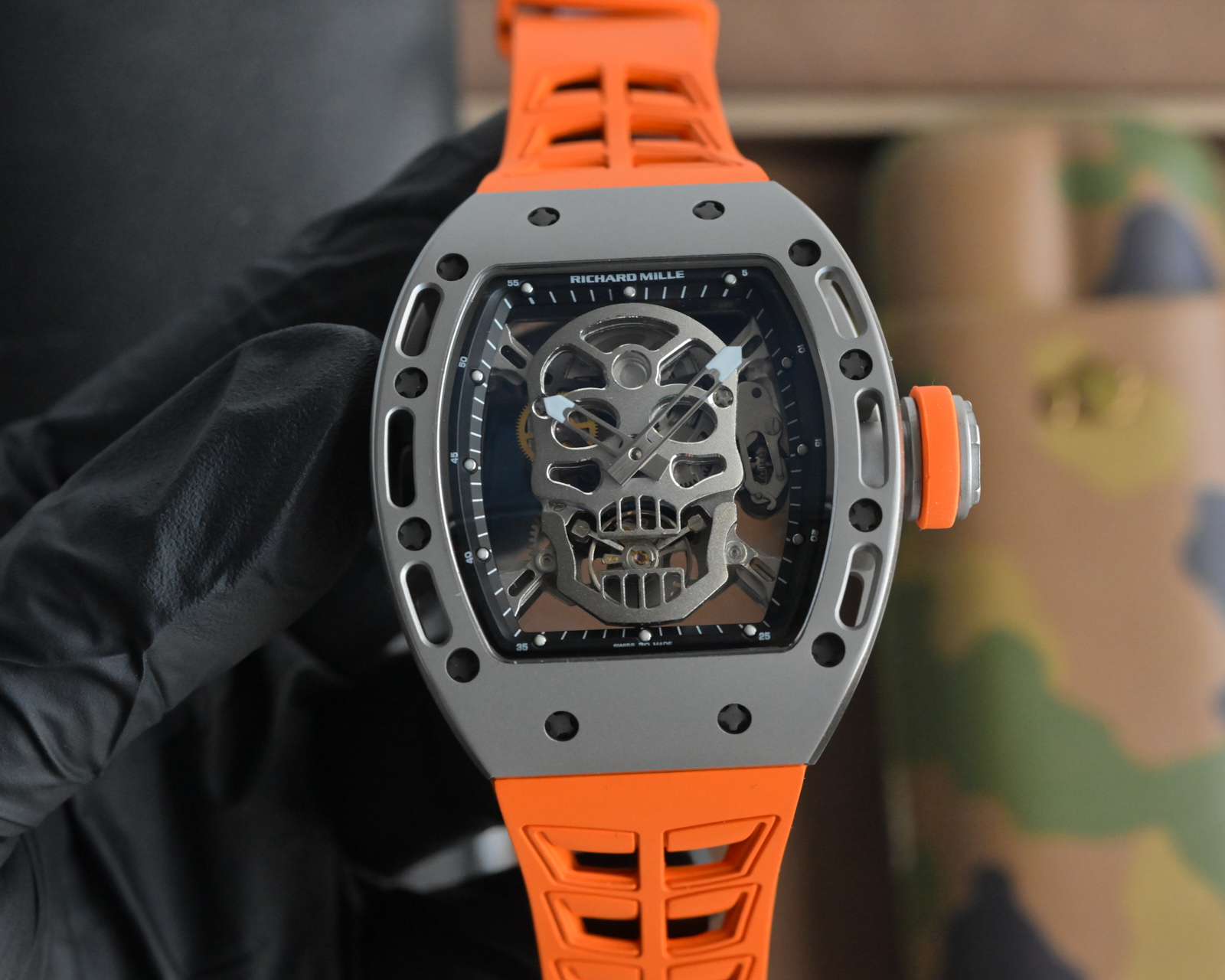 Richard Mille RM 052 Skull white ceramic case / black bezel / skeleton dial / white strap 42.7mm Men's Automatic