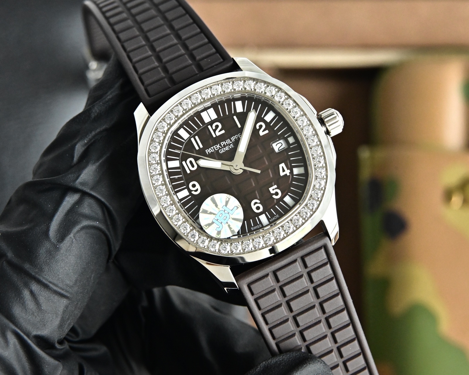 Patek Philippe Aquanaut Luce 5067A stainless steel case, diamond bezel, dark brown dial, brown rubber strap 35.6mm Women's Quartz
