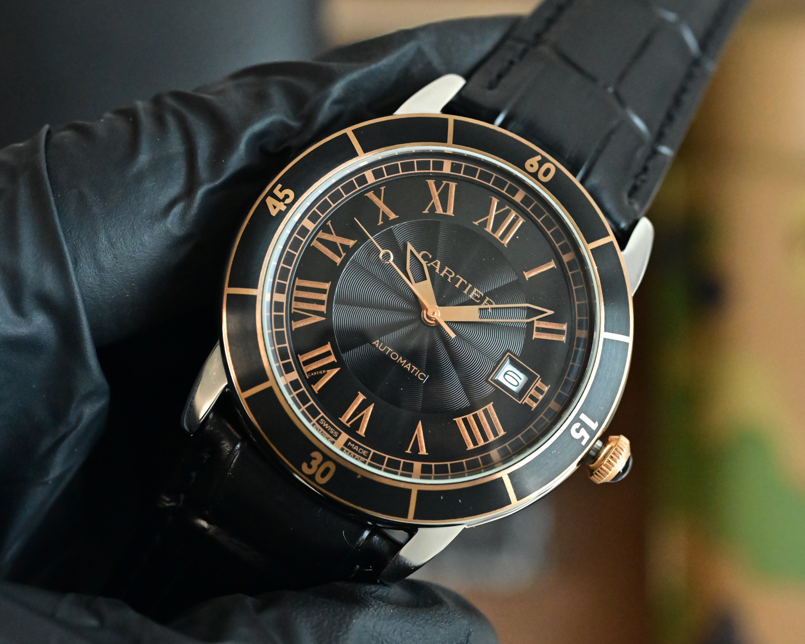 Cartier Ronde Croisiere de Cartier stainless steel and rose gold case, black bezel, black dial, black leather strap 42mm Men's Automatic