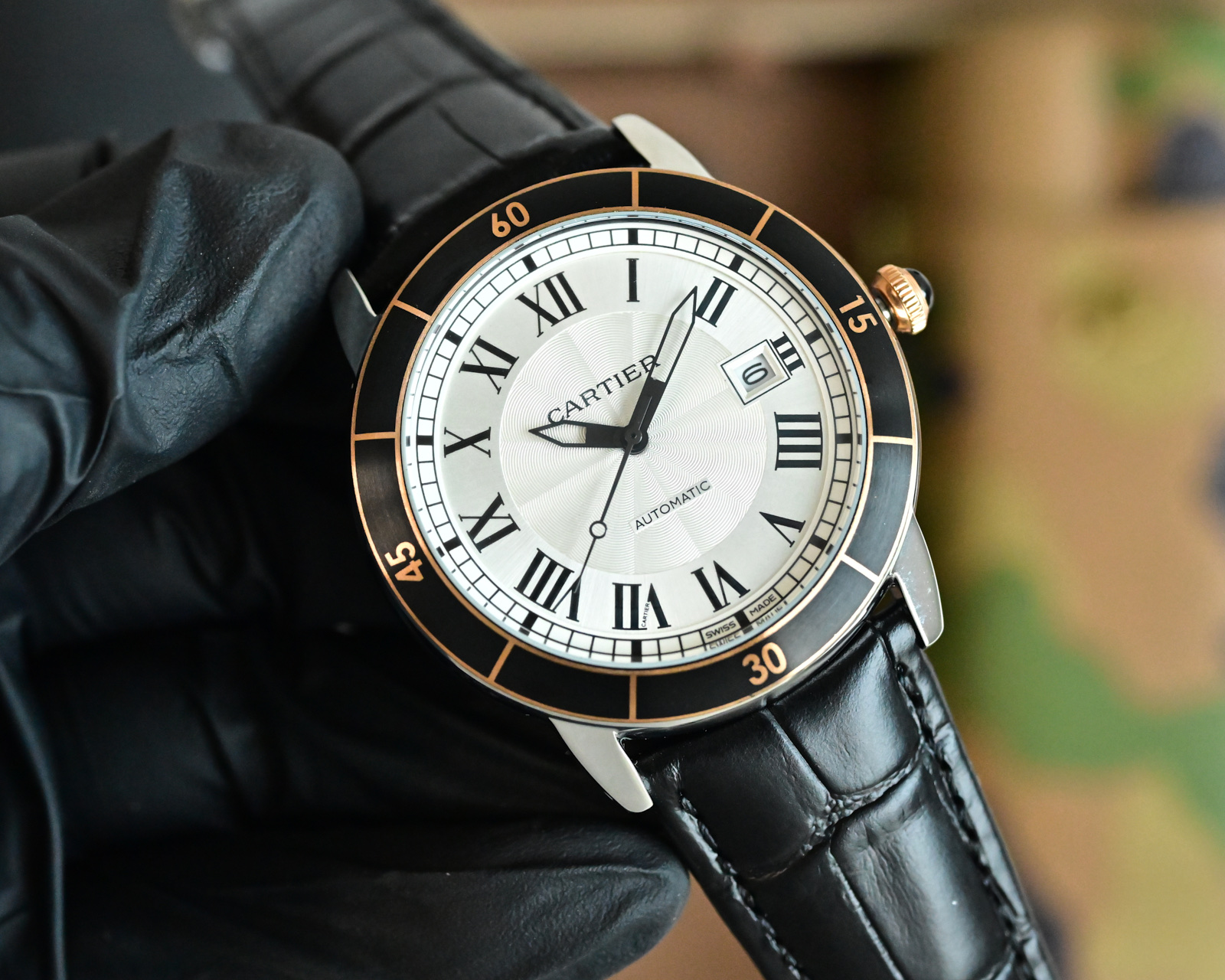 Cartier Ronde de Cartier silver case, black bezel, silver dial, black strap 42mm Men's Automatic