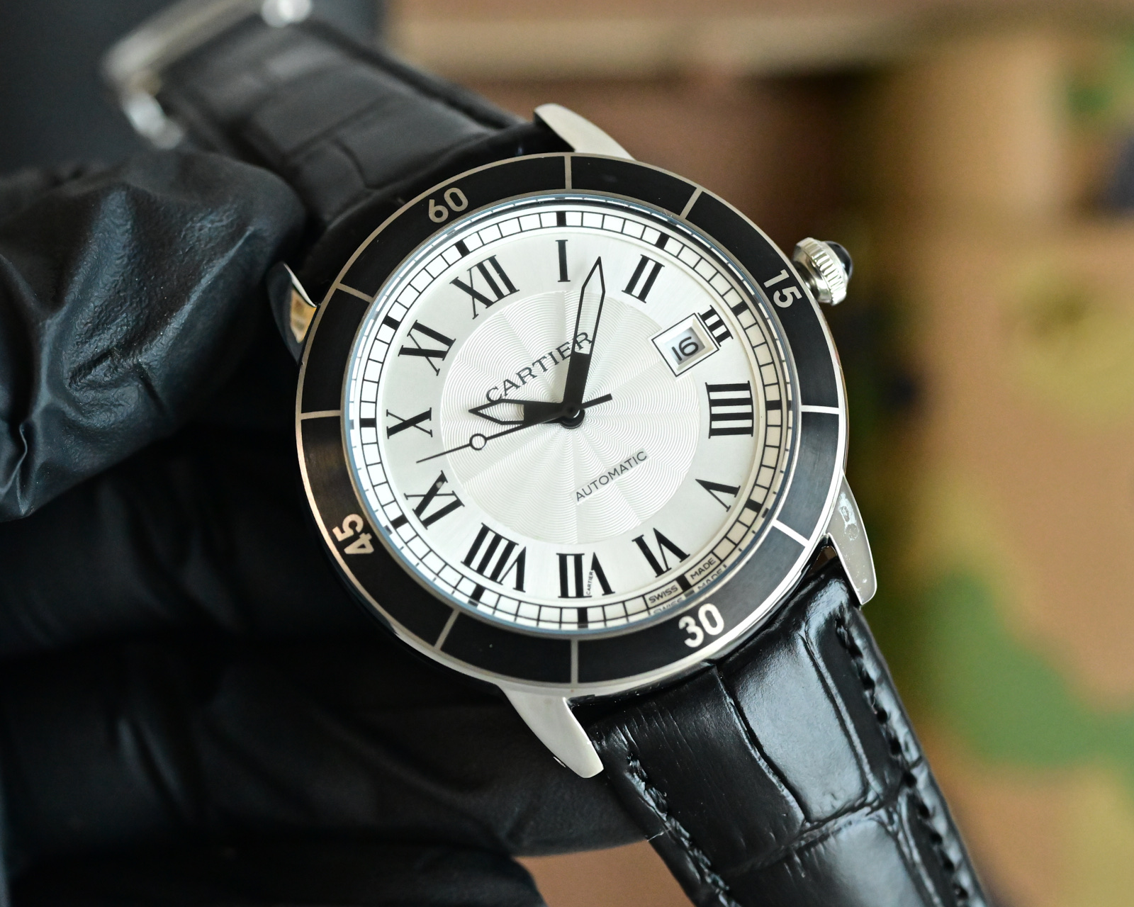 Cartier Ronde Croisiere de Cartier stainless steel case, black bezel, silver dial, black leather strap 42mm Men's Automatic