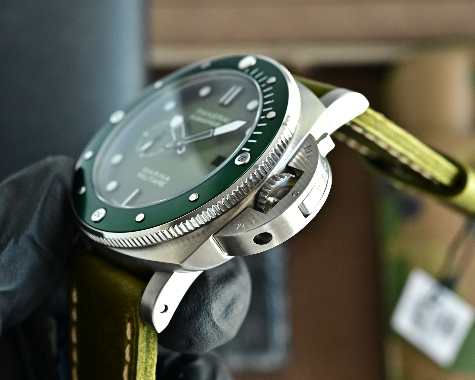 Panerai Submersible Marina Militare Carbotech PAM00979 black case, green bezel, green gradient dial, green leather strap 47mm Men's Automatic