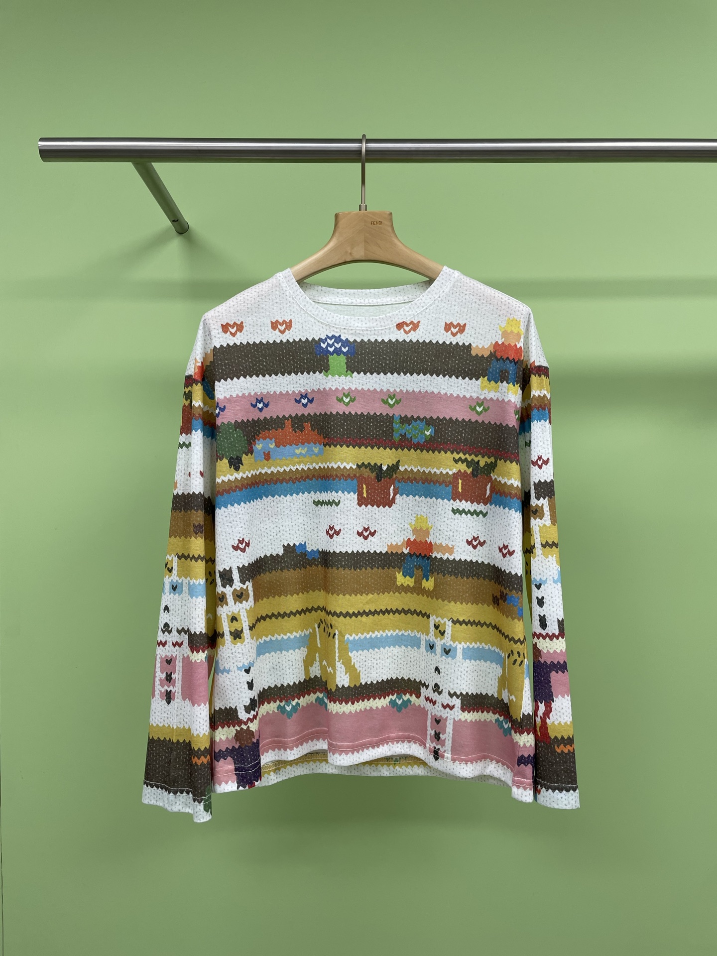 NO:311923,Short Sentence short sentence designer children's funny print long-sleeved T-shirt, the one I fell in love with was chased by asking about the print long-sleeved long-sleeved ones, so cute. Baozi, this loose and slim mosaic print long-sleeved ones, whoever wears it looks good, the fit is not picky at all, and the flesh can be hidden. It is lazy and casual atmosphere when worn. The childlike print is so cute, and it hits my heart in an instant. Who can refuse such a cute childhood game console interface, full of details, and the overall look is lively and playful. Whether it is matched with jeans, skirts, or wide-leg pants, it is very exciting. It is very suitable for wearing on the street or at home. Sisters who like cute style must not miss it. You will be a walking 