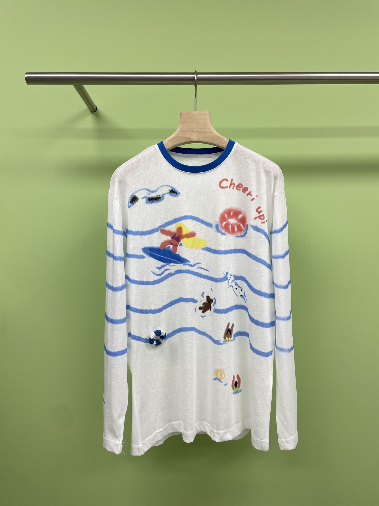 NO:426129,175CHEER U 25 Spring and Summer Beach Party Striped Sunscreen Long Sleeve T-shirt, a striped hood that has been questioned on the street countless times, is a must-have item in summer, and you can't find a suitable outerwear in summer. It's either too ordinary or not practical?  This two-piece striped blouse is really amazing. The shoulder-drop design makes the shoulder narrow, the loose style covers the flesh and makes it look thinner, the soft and skin-friendly fabric is breathable and not stuffy, it is drooping and thin. It is paired with jeans and white shoes for daily commuting, which is gentle and capable. When you travel on weekends, you will be floral skirts and canvas shoes. It is literary and fresh. Which way to wear it?  Come and collect the homework. SML, skirts, jeans, tees, t-shirt, alexander wang19860909175CHEER U 25春夏沙滩派对条纹防晒长袖T恤,在街上被追问无数次的条纹罩衫给你们安排上,夏日必备单品,夏天总找不到合适的外搭,要么太普通,要么不实用？这件两拼条纹罩衫真的绝了,落肩设计显肩窄,宽松版型遮肉显瘦,柔软亲肤的面料透气不闷热,又垂又薄,日常通勤搭配牛仔裤、小白鞋,温柔又干练,周末出游配碎花裙、帆布鞋,文艺又清新,喜欢哪种穿法？快来收藏抄作业. 码数SML,,skirts,jeans,tees，t-shirt,alexander wang,Women's clothing