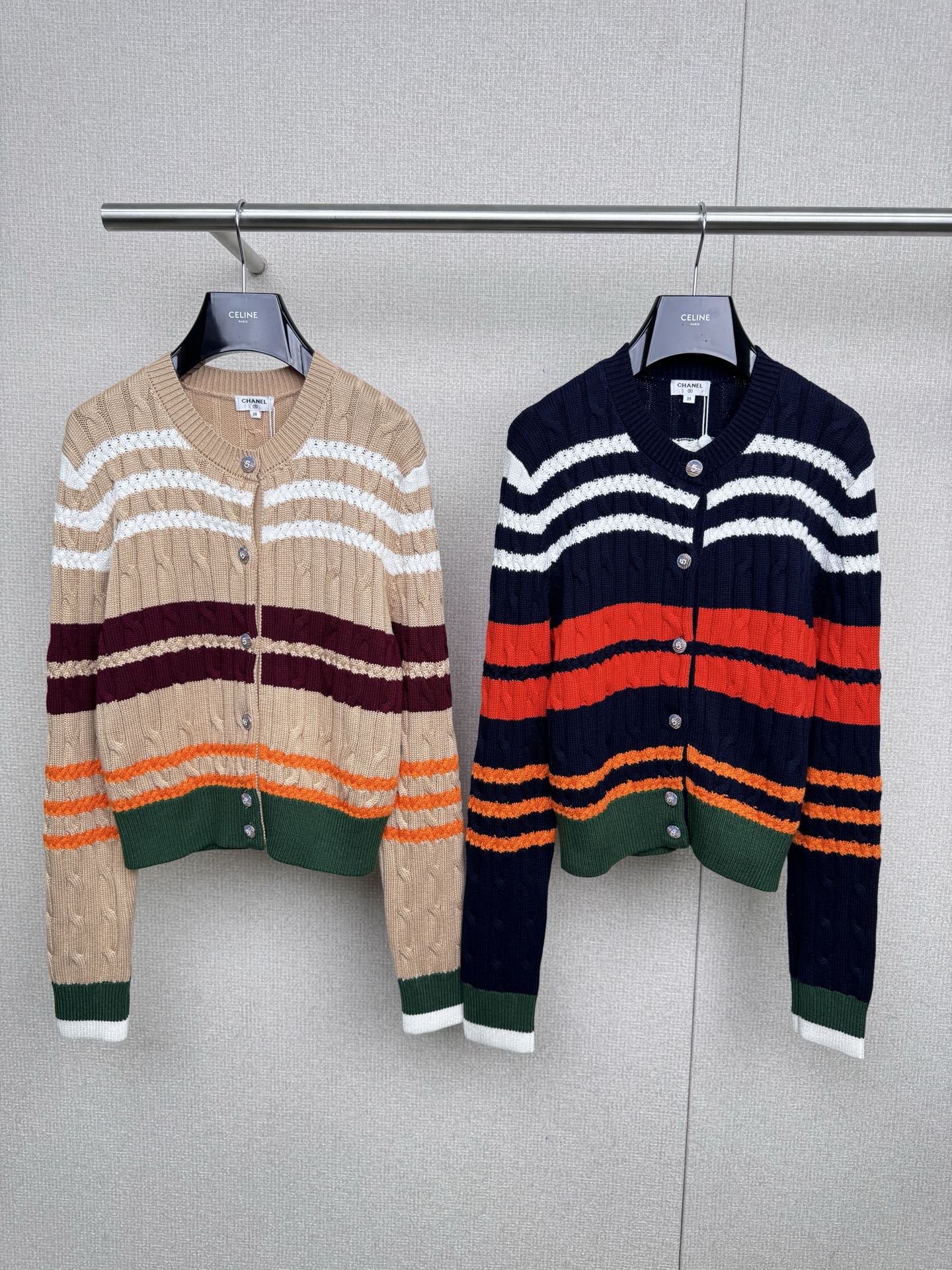 NO:505364,Chanel 2025 autumn and winter new round-neck striped knit cardigan, treasures, today I must share with you a super cute and age-reducing colorful striped sweater cardigan. The bright colors intertwined, the red is passionate, the yellow is lively, and the blue is fresh, just like wearing a rainbow on your body. Every stripe is the mark of youth, playful and cute, instantly making you more than ten years younger. The soft material gives you a warm hug, like a caring friend, whether it is paired with a short skirt, showing a sweet and cute style, or with casual pants, showing a casual and free style, they all look super good. When wearing this colorful striped sweater, you are the elf in the fairy tale, full of vitality and vitality. Come and feel this cute and age-reducing charm together. SML, chanel, skirts, sweaters, alexander wang19860909Chanel2025秋冬新款圆领条纹针织开衫,宝子们,今天必须给大家分享一款超级可爱减龄的彩色条纹毛衣开衫,明亮的色彩相互交织,红的热烈、黄的活泼、蓝的清新、就像把彩虹穿在了身上,每一道条纹都是青春的印记,俏皮又可爱,瞬间让你年轻十岁不止,柔软的材质,给你温暖的拥抱,仿佛一个贴心的小伙伴,无论是搭配短裙,展现甜美可爱风,还是搭配休闲裤,彰显随性自在范,都超级好看,穿上这件彩色条纹毛衣,你就是童话里的小精灵,充满朝气与活力,快来一起感受这份可爱与减龄的魅力吧. 码数SML,,chanel,skirts,sweaters,alexander wang,Women's clothing