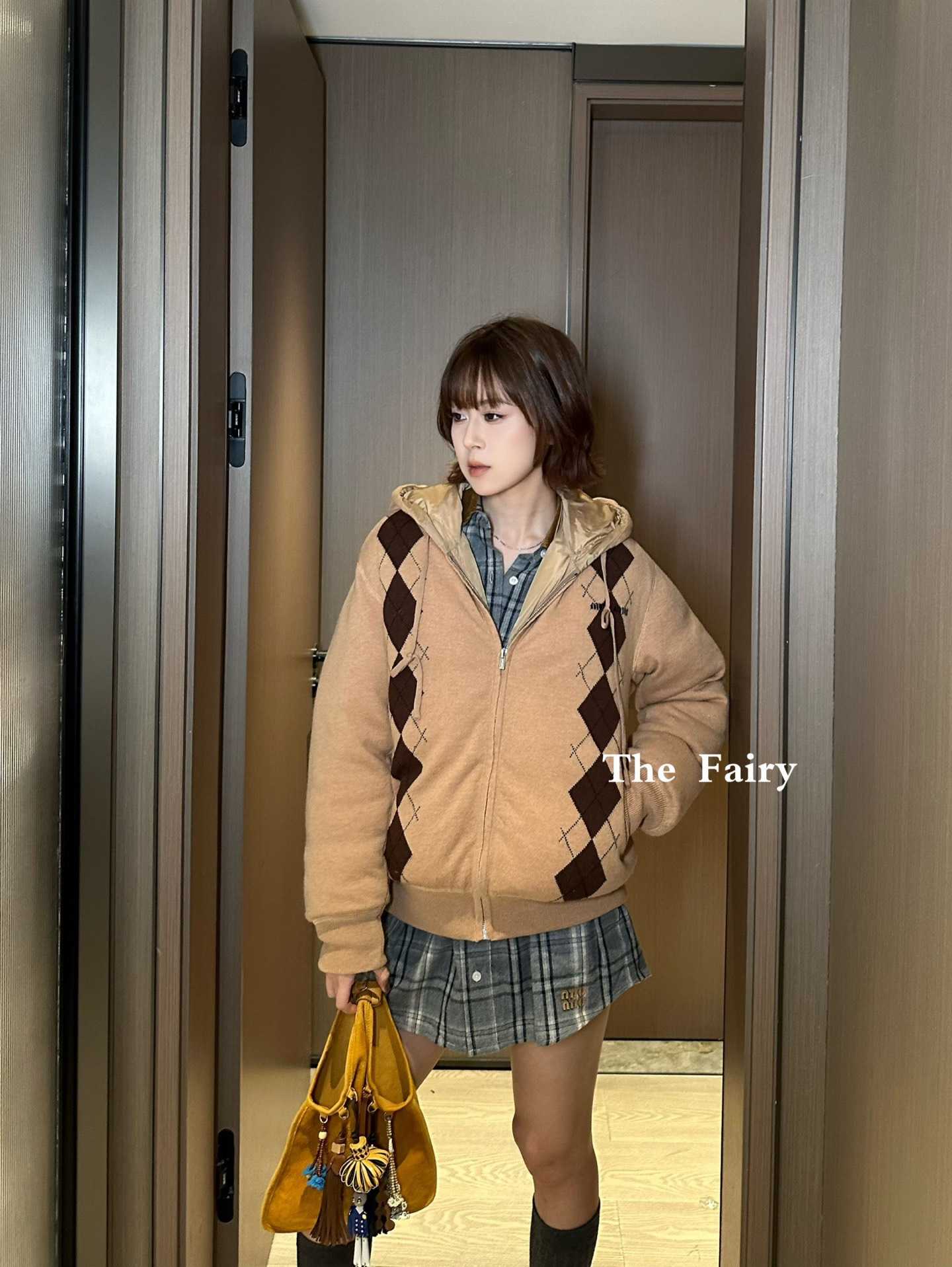 NO:694245,,,19860909,,,Women's clothing