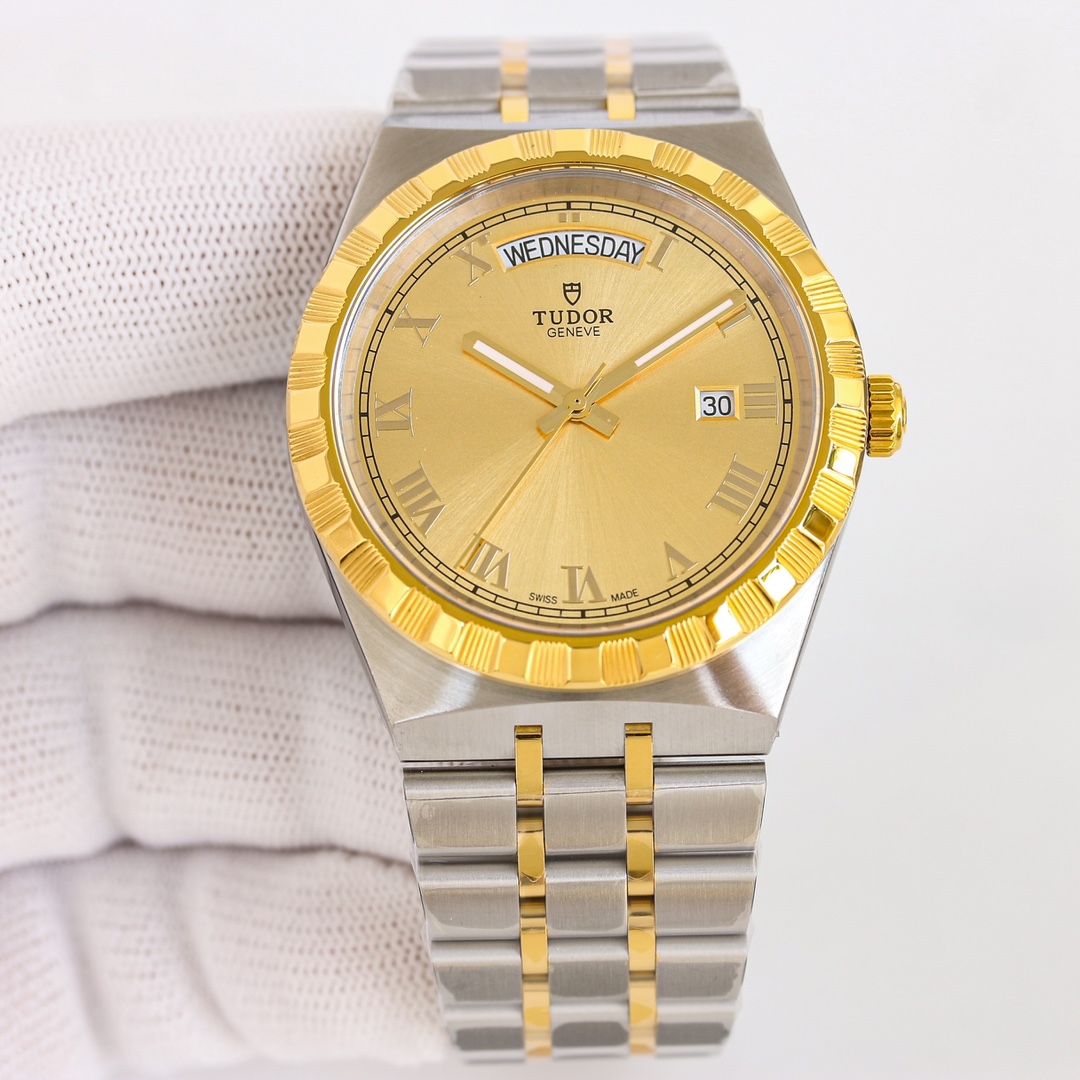 NO:394184,New Tudor watch Model M28600- White, Rose Gold (Biwan Series Black Bay 41mm) Size and Style Analysis Tudor watch (Biwan Series Black Bay Model M28600-, with a classic 41mm watch diameter design, perfectly balancing retro aesthetics and modern practicality. The case is made of 316L stainless steel, frosted and polished, with a thickness of about 12.7mm, suitable for most men's wrist circumference (about 16-20 cm), which not only retains the tough temperament of the diving watch, but also takes into account the comfort of daily wear. Core size details - watch diameter 41mm (medium size, suitable for mainstream wrists in Asia and Europe and the United States) - case thickness is about 12.7mm (light and thin design, easy to fit into the shirt cuffs) -  The lug spacing is 22mm (standard with folding buckle or fabric strap, easy to replace) - Waterproof depth of 200 meters (professional waterproof, meets swimming and diving needs) Design highlights The iconic 'snowflake' pointer gives the watch a strong recognition. The 41mm size not only continues the classic proportion of the first Tudor diving watch in 1954, but also enhances the wearing experience through modern craftsmanship. It is an all-round choice for casual and formal wear styles.,,shirts19860909新品帝舵表 型号M28600- 白,玫金（碧湾系列Black Bay 41mm）尺寸与风格解析 帝舵表（Tudor）碧湾系列Black Bay型号M28600-,以经典的41毫米表径设计,完美平衡复古美学与现代实用性.表壳采用316L不锈钢打造,经磨砂与抛光处理,厚度约12.7毫米,适配多数男士腕围（约16-20厘米）,既保留潜水表的硬朗气质,又兼顾日常佩戴的舒适性.  核心尺寸细节 - 表径41毫米（适中尺寸,适合亚洲及欧美主流手腕）  - 表壳厚度约12.7毫米（轻薄设计,轻松收进衬衫袖口）  - 表耳间距22毫米（标配折叠扣或织物表带,更换便捷）  - 防水深度200米（专业级防水,满足游泳及潜水需求）  设计亮点 标志性的“雪花”指针,赋予腕表极强的辨识度.41毫米的尺寸既延续了1954年首款帝舵潜水表的经典比例,又通过现代工艺提升佩戴体验,是休闲与正装风格的全能之选.,,shirts,Watch