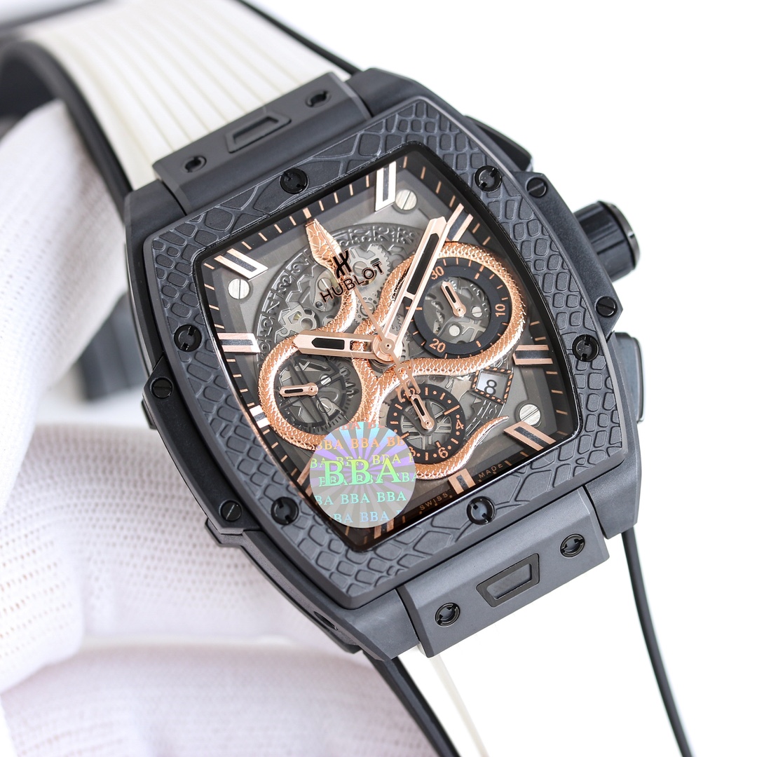 NO:394282,Produced by BBA, Unified Price: [Lingsnake Exclusive·Hengbao Hublot Zodiac Special]** To pay tribute to the Year of the Snake in the Lunar New Year, Hengbao Hublot has ingeniously created this high-end mechanical watch that integrates Oriental auspiciousness and Swiss precision. The center of the dial is hand-carved three-dimensional spiritual snake, with clear scales and clear layers, and the head of the snake is full of agility. The interior is equipped with **ETA 4700 movement**, which is adjusted by the master, and has 45-hour dynamic storage and observatory-level accuracy. The 42mm** full ceramic case** uses nano polishing technology, combining light texture and level 9 Mohs hardness. ** natural rubber snake strap** is embedded with titanium alloy fasteners, which are comfortable to wear and hidden sharpness. There are 88 pieces worldwide, each of which is engraved with an independent number. It is not only a witness to the exquisite watchmaking process, but also a collection of zodiac signs that collectors cannot miss.19860909BBA出品 统一价 :【灵蛇献瑞·恒宝宇舶生肖特别款】**  为致敬农历蛇年,恒宝宇舶匠心打造这款集东方祥瑞与瑞士精工于一体的高端机械腕表.表盘中央以手工精雕立体灵蛇,鳞甲层次分明,蛇首昂扬吐信,尽显灵动之姿.内部搭载**ETA 4700机芯**,经大师调校,具备45小时动储与天文台级精度.42mm**全陶瓷表壳**采用纳米抛光技术,兼具轻盈质感与9级莫氏硬度.**天然橡胶蛇纹表带**内嵌钛合金扣件,佩戴舒适且暗藏锋芒.全球限量88枚,每一只均镌刻独立编号,既是精湛制表工艺的见证,更是藏家不容错过的生肖典藏.,,Watch