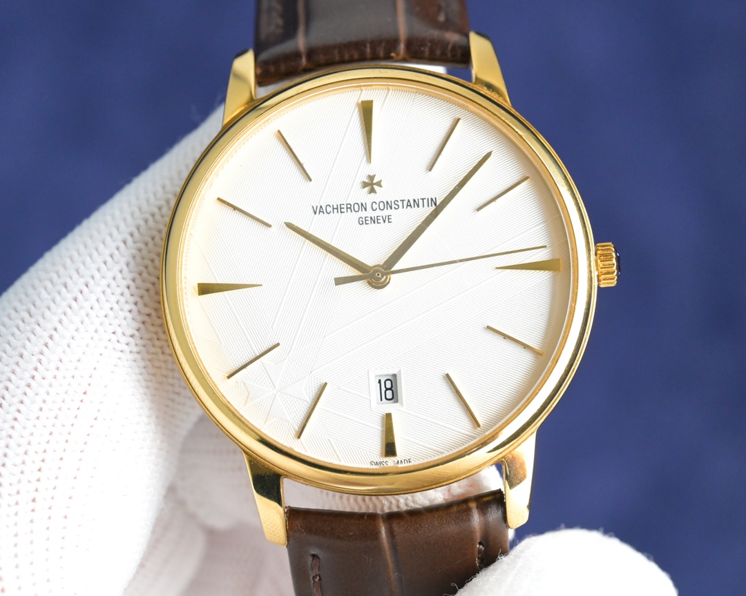 NO:394277,[The highest replica of the wall crack recommended in the market, Vacheron Constantin VC inheritance series 85180 watch!  White Gold Rose 1 [Case] ​​Size 40MMX9MM, perfect round case, paired with a micro-solar lug design, makes it more suitable for the wearer's wrist. Each finished shell cover needs to be strictly controlled by MK to restore the unique texture of the authentic product. 2 [Carriage] 9015 steel wheels and other parts are carefully decorated by MK watchmakers, and the automatic rotor is plated with 18k gold, which maximizes the original exquisite craftsmanship level. 3 [Watch mirror] The two sapphire glass mirrors on the front and back are both anti-disiasing coatings. 4 [Watch strap] Double-layer Italian calfskin, paired with Malta cross pin buckles. Sincere work Welcome to your taste, vacheron, cowhide19860909【墙裂推荐市场最高复刻 V4升级版本 江诗丹顿VC传承系列85180腕表！白 金玫 1【表壳】尺寸40MMX9MM,完美圆形的表壳,搭配微孤式表耳设计,使之更加贴合佩戴者的手腕.每一个成品壳套,都需经过MK严格的质量把控,方能还原正品独特的质感. 2【机芯】9015钢轮等部件均由MK制表师精工装饰,自动摆陀更是镀有18k金,最大限度呈现原装精湛的工艺水平. 3【表镜】前后两片蓝宝石玻璃镜面,均有防眩晕镀膜处理. 4【表带】双层意大利小牛皮,搭配马耳他十字针扣. 诚意之作 欢迎您的品鉴,,vacheron,cowhide,Watch