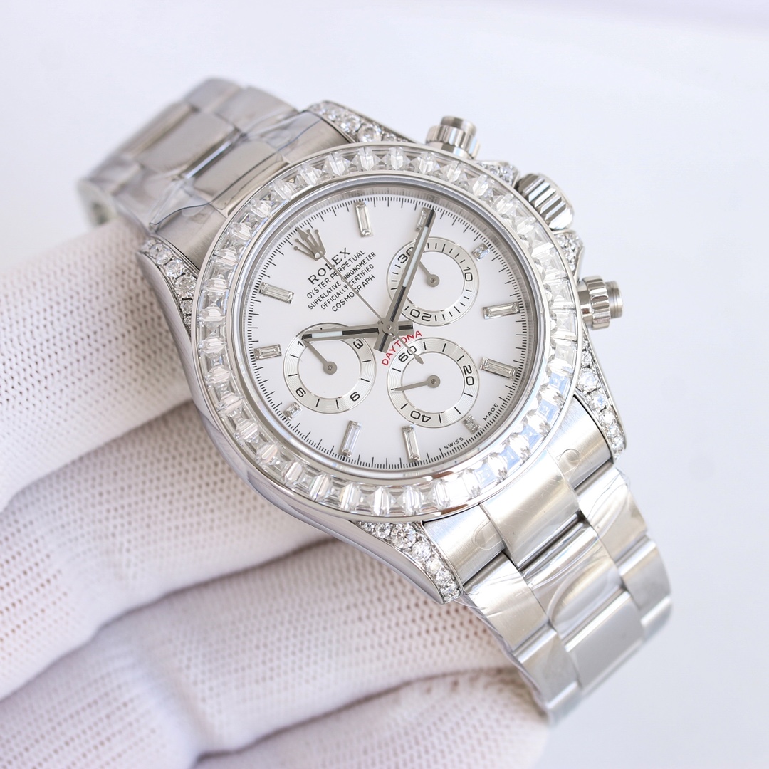 NO:858240,HEH modified Daytona!  Polar glaciers, moissanite diamonds support regular agency testing v2 updated oil-filled white needle, V2 upgraded version In the long river of time, every watch carries a unique story and memory. However, when classic design meets modern creativity, when traditional craftsmanship meets the pursuit of individuality, a wonderful revolution in watch modification begins.  Watch modification is by no means a simple replacement of parts or modification of appearance, but an in-depth exploration and reinterpretation of the art of watchmaking. It is the perfect fusion of tradition and innovation, and the passionate collision of mechanical craftsmanship and fashion aesthetics. Every modification is like giving a new life to the watch, allowing it to bloom with unique brilliance as the years go by.  Our team of modification masters is composed of a group of professionals who are passionate and dedicated to the art of watches. They are proficient in every detail of the watchmaking process, from the fine adjustment of the movement to the careful design of the dial, from the material selection of the strap to the personalized customization of the bezel. They have devoted their efforts and wisdom to everything. With their superb skills and rich experience, they can turn your dream watch into reality and create a timepiece of art that is exclusive to you.  The modified watch not only has a new look in appearance, but also achieves a qualitative leap in performance and function. We use top watchmaking materials, such as luxurious carbon fiber, bright gemstones, etc., to give the watch excellent texture and durability. At the same time, through the optimization and upgrading of the movement, the accuracy and stability of the watch are improved, allowing you to enjoy the fashionable charm while also feeling the ultimate essence of watchmaking craftsmanship.  Whether it is a classic replica that pursues retro charm, or a fashion innovation that showcases modern technology; whether it is a unique customization that highlights your personal taste, or a cross-border design that incorporates multicultural elements, we can meet your every need and expectation for watch modifications. Let your watch no longer be a cookie-cutter timekeeping tool, but a fashion accessory that highlights your unique style and personality, and a focus piece that you can confidently wear on any occasion.  In this ever-changing era, let us embark on an extraordinary journey of watch modification together, reshape time with creativity and enthusiasm, and make every passing second a wonderful bloom of personality and taste.,19860909HEH改装迪通拿！极地冰川,莫桑钻支持正规机构检测 v2更新填油白针 ,V2升级版本 在时光的长河中,每一块手表都承载着独特的故事与记忆.然而,当经典的设计遇上现代的创意,当传统的工艺邂逅个性的追求,一场关于手表改装的奇妙变革就此拉开帷幕. 手表改装,绝非简单的零件替换或外观修饰,而是一场对制表艺术的深度探索与重新演绎.它是传统与创新的完美融合,是机械工艺与时尚美学的激情碰撞.每一次改装,都如同赋予了手表新的生命,让它在岁月的流转中绽放出独一无二的光彩. 我们的改装大师团队,由一群对手表艺术充满热忱与执着的专业人士组成.他们精通制表工艺的每一个细节,从机芯的精细调校到表盘的精心设计,从表带的材质选择到表圈的个性定制,无一不倾注着他们的心血与智慧.凭借着精湛的技艺和丰富的经验,他们能够将您心中的梦想手表变为现实,打造出专属于您的时间艺术品. 改装后的手表,不仅在外观上焕然一新,更在性能与功能上实现了质的飞跃.我们选用顶级的制表材料,如奢华的碳纤维、璀璨的宝石等,为手表赋予了卓越的质感与耐久性.同时,通过对机芯的优化升级,提升了手表的精准度与稳定性,让您在享受时尚魅力的同时,也能感受到制表工艺的极致精髓. 无论是追求复古韵味的经典复刻,还是展现现代科技感的时尚创新；无论是彰显个性品味的独特定制,还是融合多元文化元素的跨界设计,我们都能满足您对手表改装的每一个需求与期待.让您的手表不再是千篇一律的计时工具,而是成为彰显您独特风格与个性魅力的时尚配饰,是您在任何场合都能自信佩戴的焦点之作. 在这个瞬息万变的时代,让我们一同踏上手表改装的非凡之旅,用创意与热情重塑时光,让每一秒的流逝都成为个性与品味的精彩绽放.,,Watch
