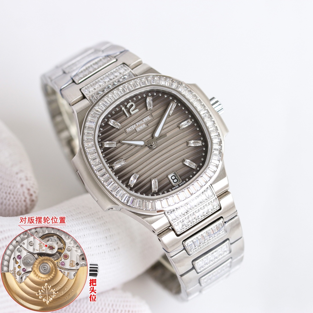 NO:727139,New arrival. Flat price: 2700. Patek Philippe 7014 Ladies Nautilus. Platinum T-square brick limited edition. Arrives in small quantity. The only one on the whole network. Really low-key luxury beauty. Free customized watch box for travel convenience. Watch: Customized modified 324 S automatic one-piece winding mechanical movement, large second hand in the center. Dial: T-square diamond, 6-digit calendar window.  Case: white gold. Rose gold with T-square tiles, with sapphire crystal transparent cover. Water resistance 30 meters. Diameter 35.2mm. Bracelet: matched with the original and new Cara Deshua LOGO hollow buckle. Top with Nautilus 7014 Extreme Sports Elegance series watch. Excellent product, watch friends are welcome to appreciate it!  ,,patek philippe19860909新款到货 统一价 :2700 百达翡丽7014女士鹦鹉螺 白金T方砖限量款 少量到货,全网唯一,真正低调奢华的美 赠送价值旅行便捷定制手表表盒 腕表:定制改324 S自动一体上链机械机芯,中心大秒针 表盘:T方钻,6字位显示日历窗口 表壳:白金.玫瑰金搭配T方砖,拥有蓝宝石水晶透盖.防水系数30米.直径35.2mm 表链:搭配原版一致新款卡拉桌华LOGO镂空表扣 顶配鹦鹉螺7014极致运动优雅系列腕表 精品,欢迎表友品鉴！,,patek philippe,Watch