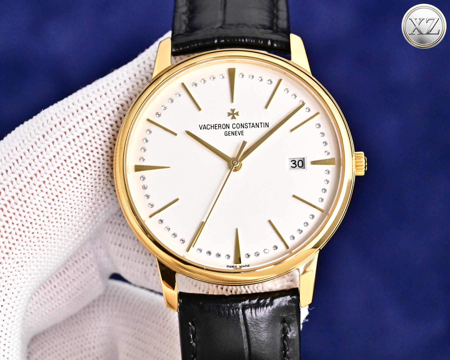 NO:924251,[2026 Wall Crack recommends the highest replica V4 upgraded version on the market, the Vacheron Constantin watch!  】 1 [Case] Size 40MMX9MM, perfectly round case, with slightly isolated lug design, making it more suitable for the wearer's wrist. Each finished case needs to undergo MK's strict quality control to restore the unique texture of the original. 2 [Movement] Steel wheels and other components are carefully decorated by MK watchmakers, and the automatic oscillating weight is plated with 18k gold, maximizing the original exquisite craftsmanship.  3 [Mirror] The two sapphire glass mirrors on the front and rear are treated with anti-vertigo coating. 4 [Strap] Double-layer Italian calfskin, with Maltese cross pin buckle. A sincere work, you are welcome to appreciate it,,vacheron,cowhide19860909【2026墙裂推荐市场最高复刻 V4升级版本 江诗丹顿腕表！】 1【表壳】尺寸40MMX9MM,完美圆形的表壳,搭配微孤式表耳设计,使之更加贴合佩戴者的手腕.每一个成品壳套,都需经过MK严格的质量把控,方能还原正品独特的质感. 2【机芯】钢轮等部件均由MK制表师精工装饰,自动摆陀更是镀有18k金,最大限度呈现原装精湛的工艺水平. 3【表镜】前后两片蓝宝石玻璃镜面,均有防眩晕镀膜处理. 4【表带】双层意大利小牛皮,搭配马耳他十字针扣. 诚意之作 欢迎您的品鉴,,vacheron,cowhide,Watch
