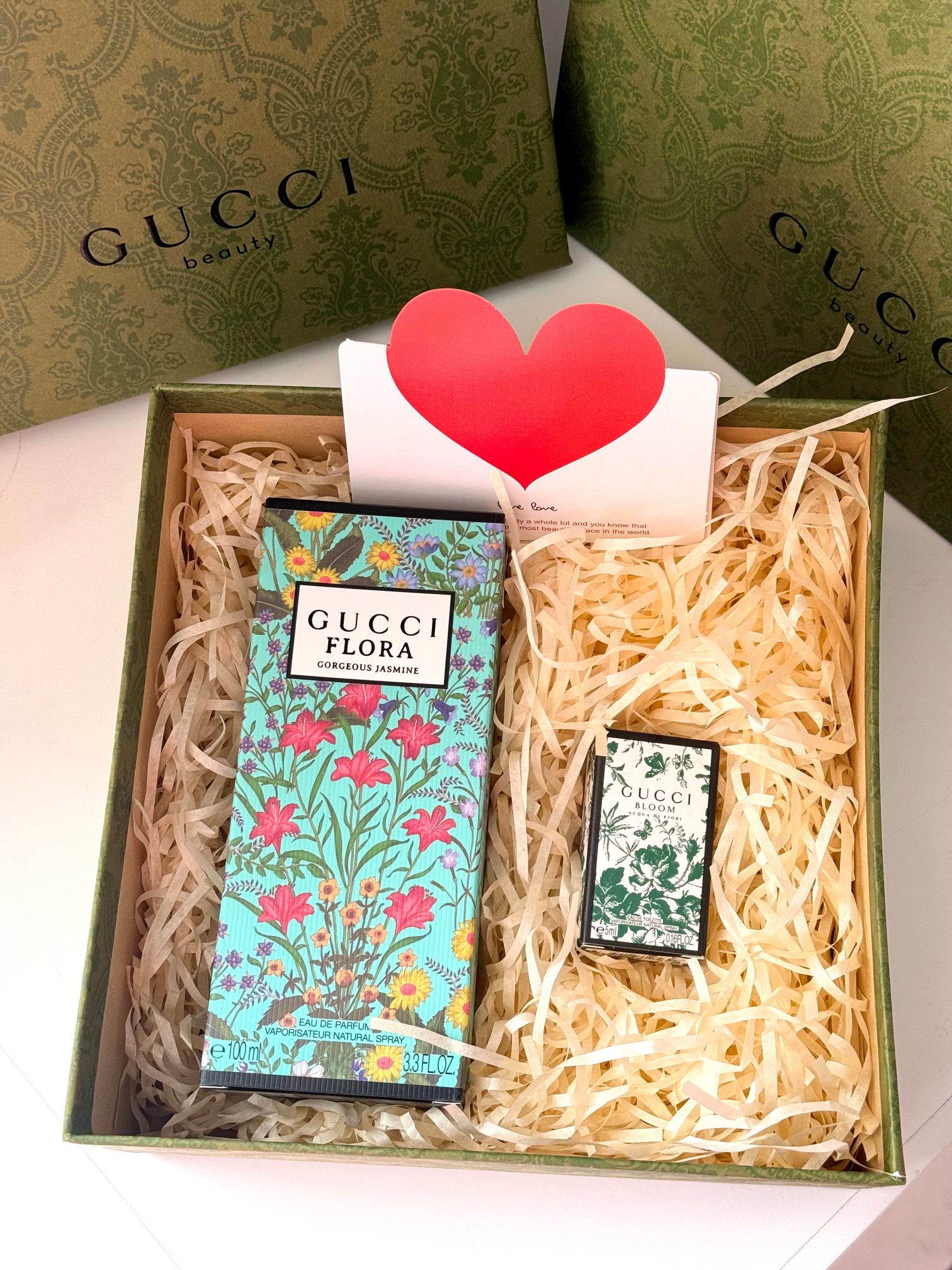 Gucci Flora Gorgeous Jasmine Eau de Parfum Gift Set (100 ml + 5 ml Gucci - Comprehensive 2