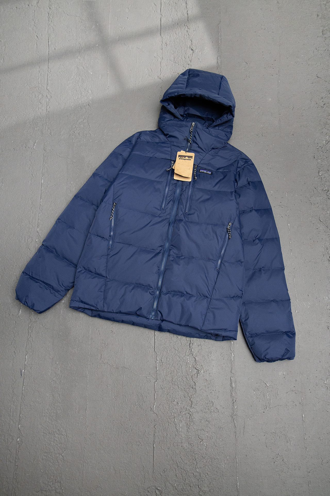 Patagonia Fitz Roy Outdoor Jacket with Water Resistance and Velvet Lining