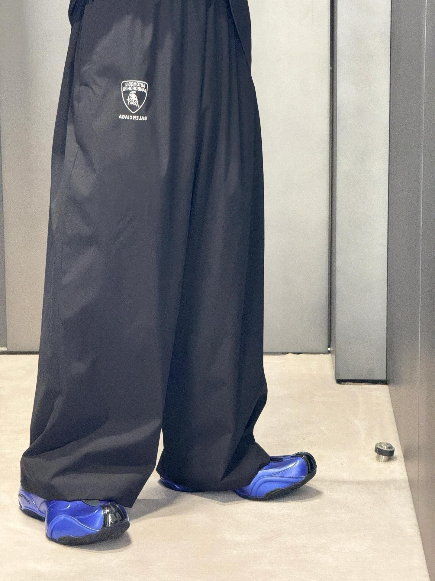 Balenciaga / 巴黎世家 25Fw 
兰博基尼梭织套装 上身咨询图ℹ️