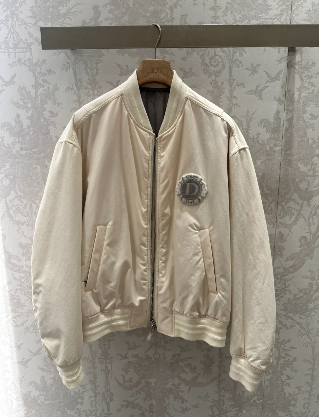 路易威登 Louis Vuitton 高定典藏名品高定成衣时装外套连衣裙衬衫T恤 #090CC71D 3