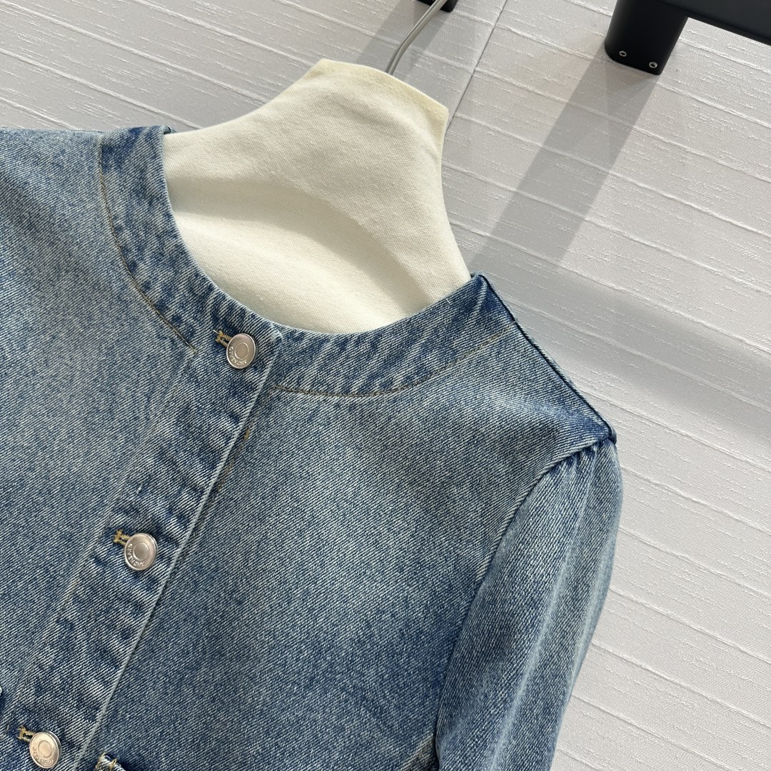 Stylish One-Size-Fits-All Cowboy Pack-Up with Custom Hardware Accessories. - 图片 4