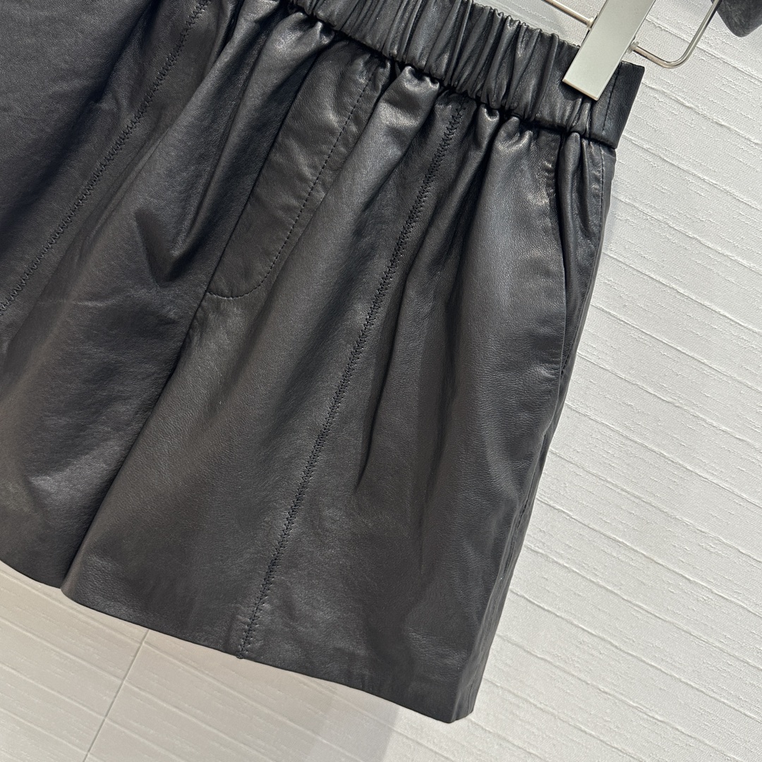 Herm’s Premium Sheep-Skin Shorts: High-Quality Elegance for All Sizes - 图片 7