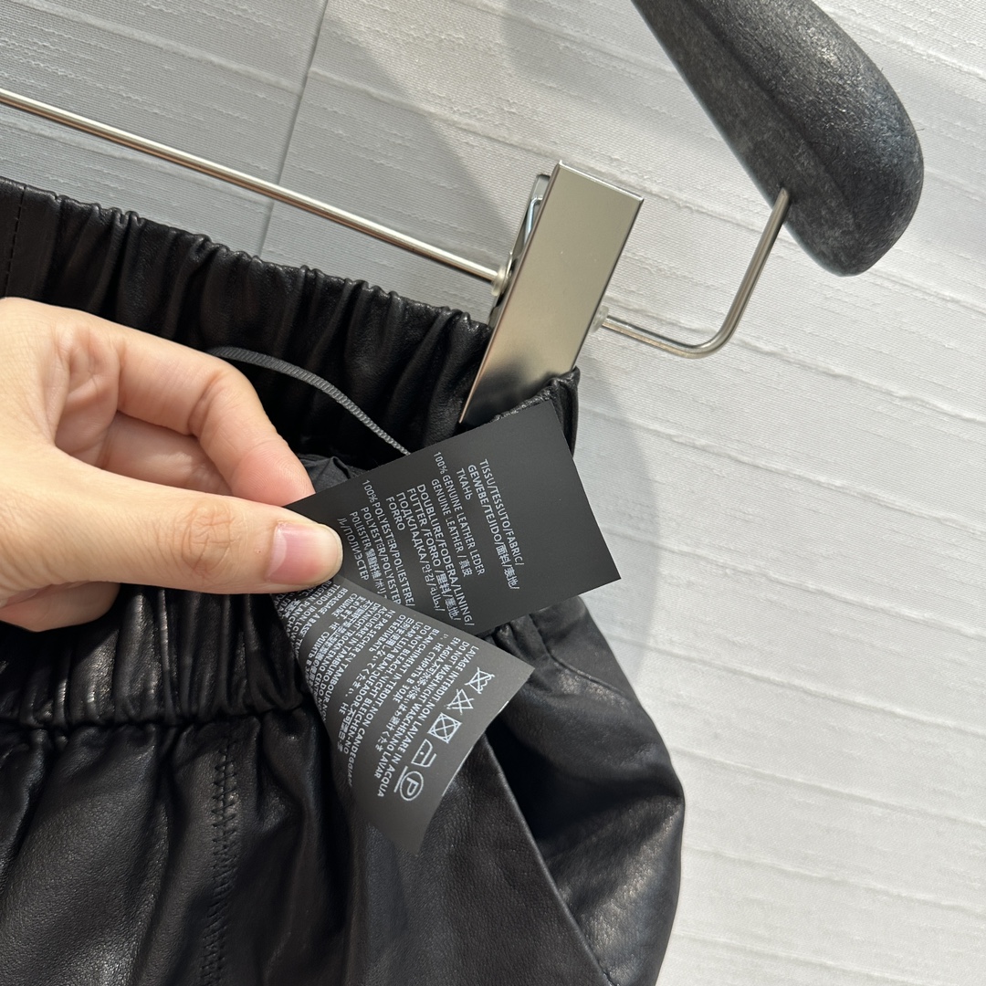 Herm’s Premium Sheep-Skin Shorts: High-Quality Elegance for All Sizes - 图片 5