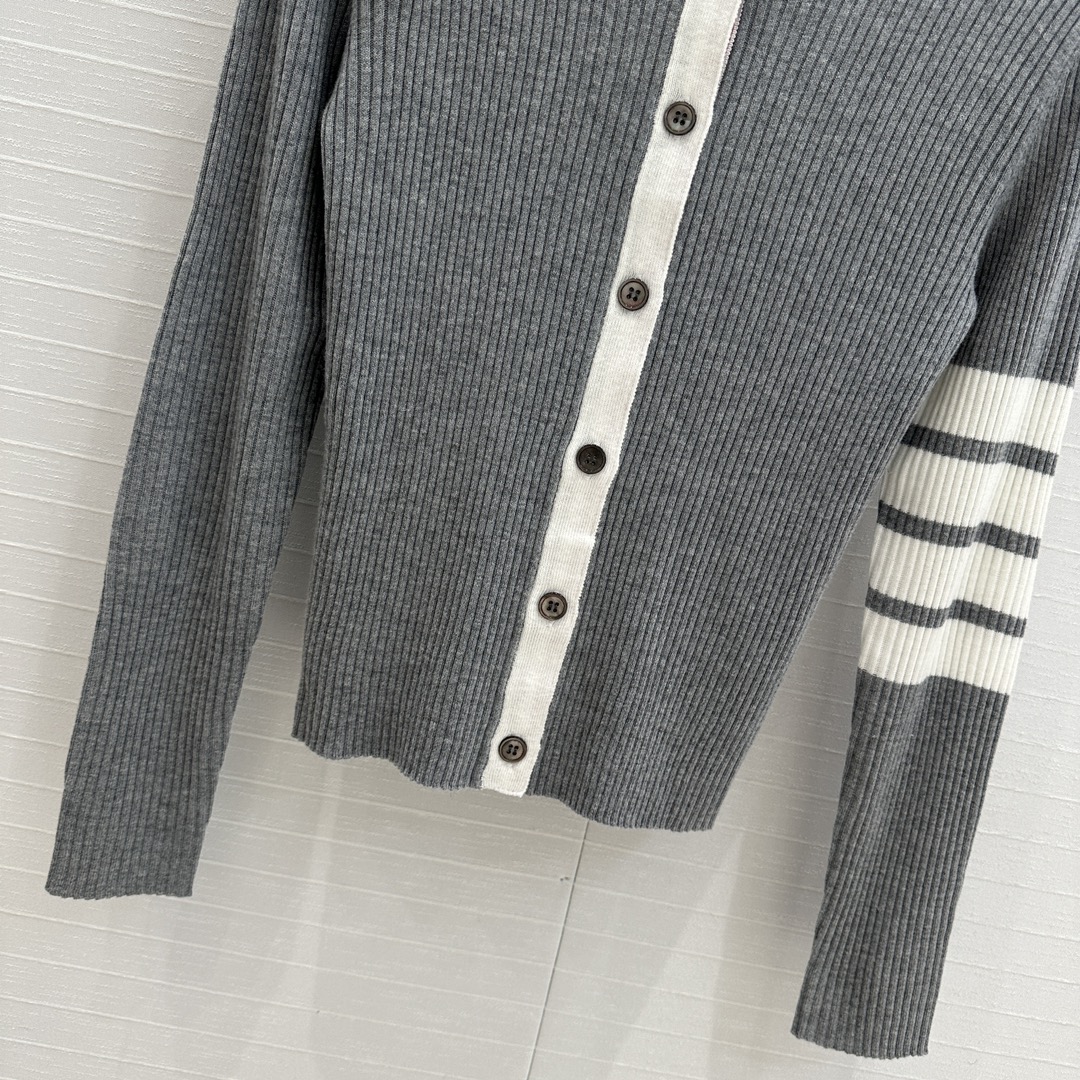 New 24-Year-Old Wool Needle Suit: Classic Style with Quality Details - 图片 7