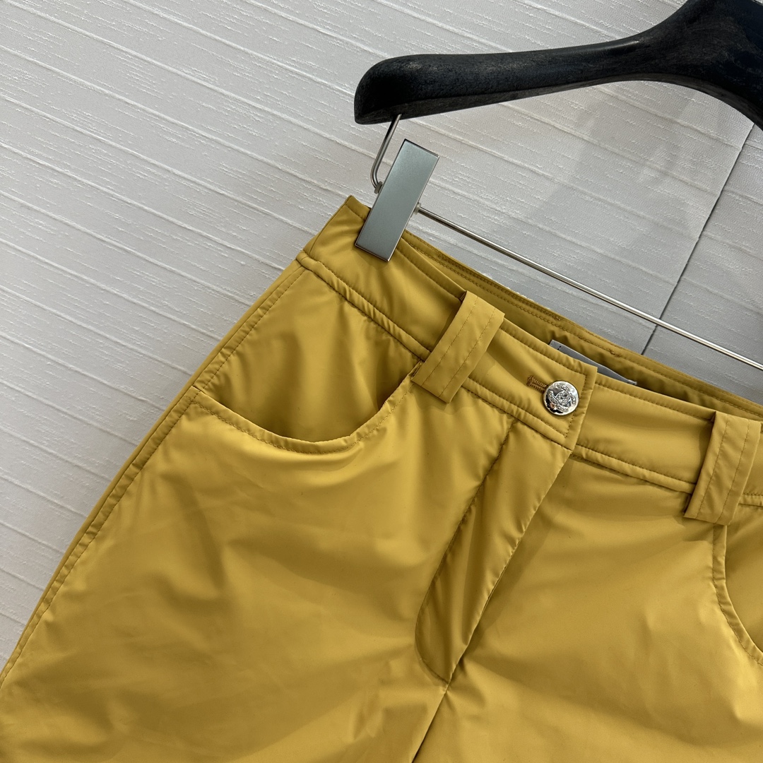 强烈推荐❤️Cha*秋冬coco滑雪系列！保暖度爆棚的运动休闲羽绒裤，防风束口裤脚设计，菱格压线口袋。直