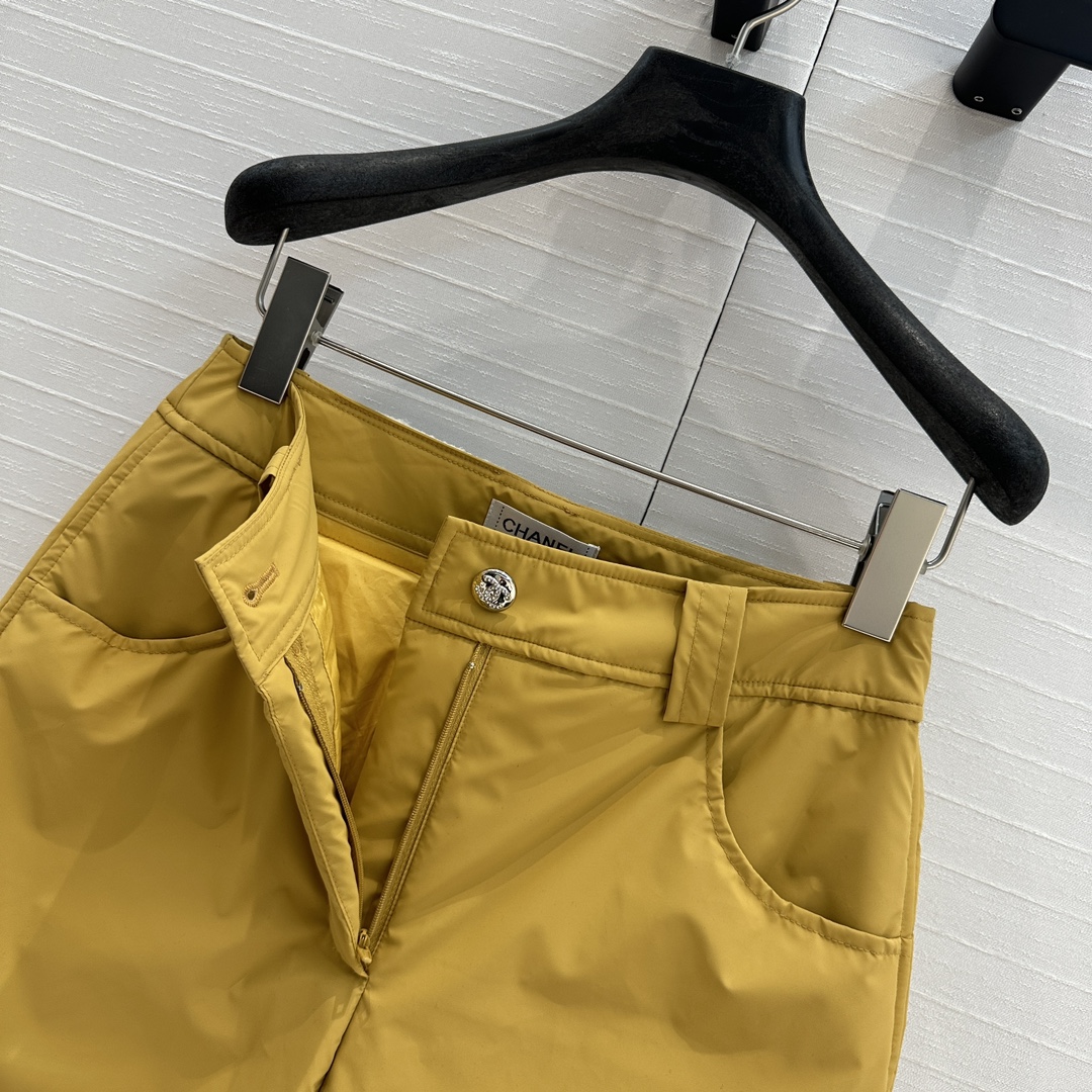 强烈推荐❤️Cha*秋冬coco滑雪系列！保暖度爆棚的运动休闲羽绒裤，防风束口裤脚设计，菱格压线口袋。直