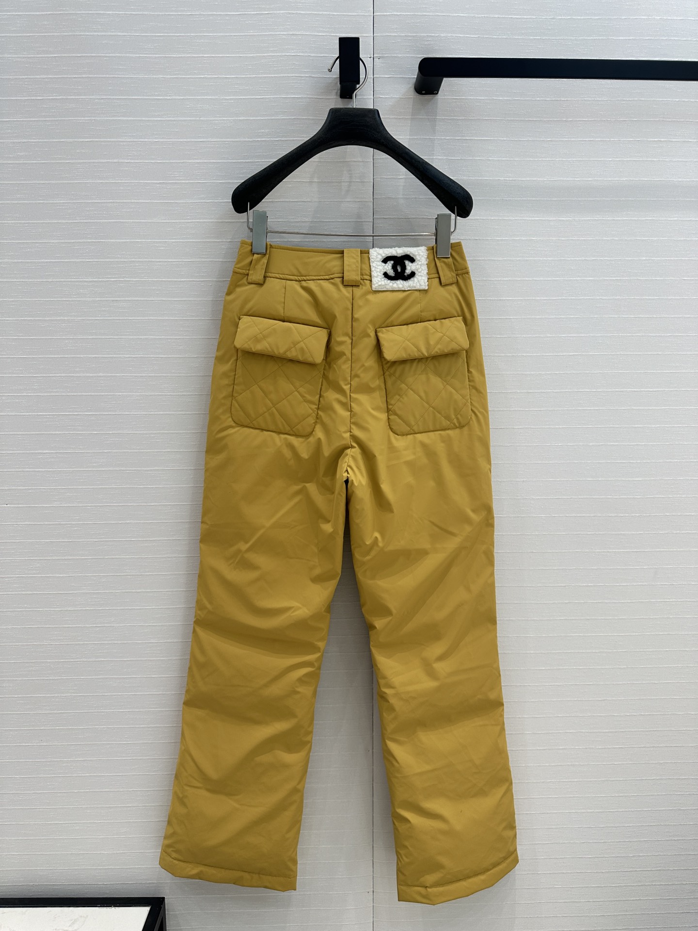 强烈推荐❤️Cha*秋冬coco滑雪系列！保暖度爆棚的运动休闲羽绒裤，防风束口裤脚设计，菱格压线口袋。直