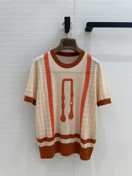 Elegant Embroidered Rope Knit Short Sleeve Top - Soft Wool Blend 1 Elegant Embroidered Rope Knit Short Sleeve Top - Soft Wool Blend