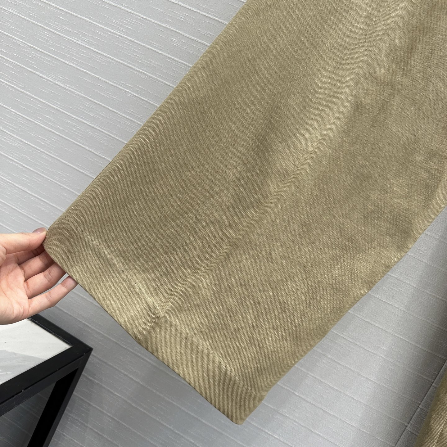 独家首发❤️Bc 25s早春新品，亚麻高腰褶裥西裤！老钱慵懒通勤随性的高级单品。笔挺却不厚重，舒服的不想