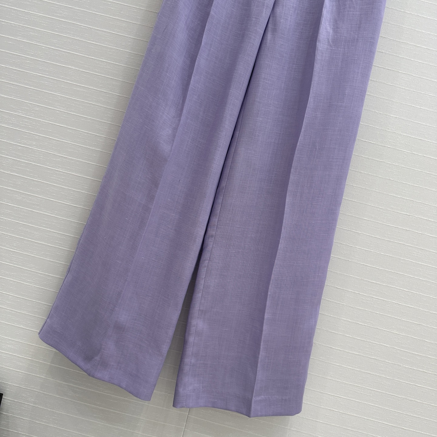 独家首发❤️Bc 25s新品，浪漫的莫奈紫高腰褶裥西裤！老钱慵懒通勤随性的高级单品。笔挺却不厚重，舒服的