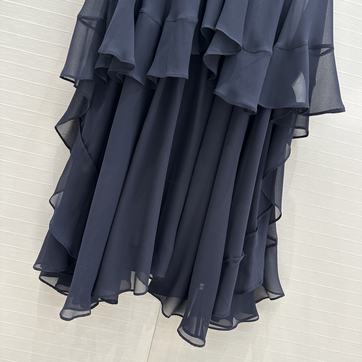 “Chlo*25 Early Spring Female Suit: One-Size-Fits-All with Quality Details” - 图片 7