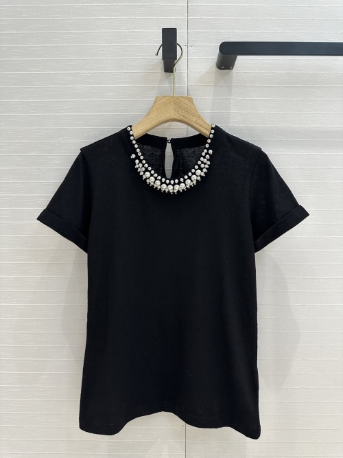 Elegant Pearl Embellished Black T-Shirt, Short Sleeve, Crew Neck, Slim Fit 1 Elegant Pearl Embellished Black T-Shirt, Short Sleeve, Crew Neck, Slim Fit