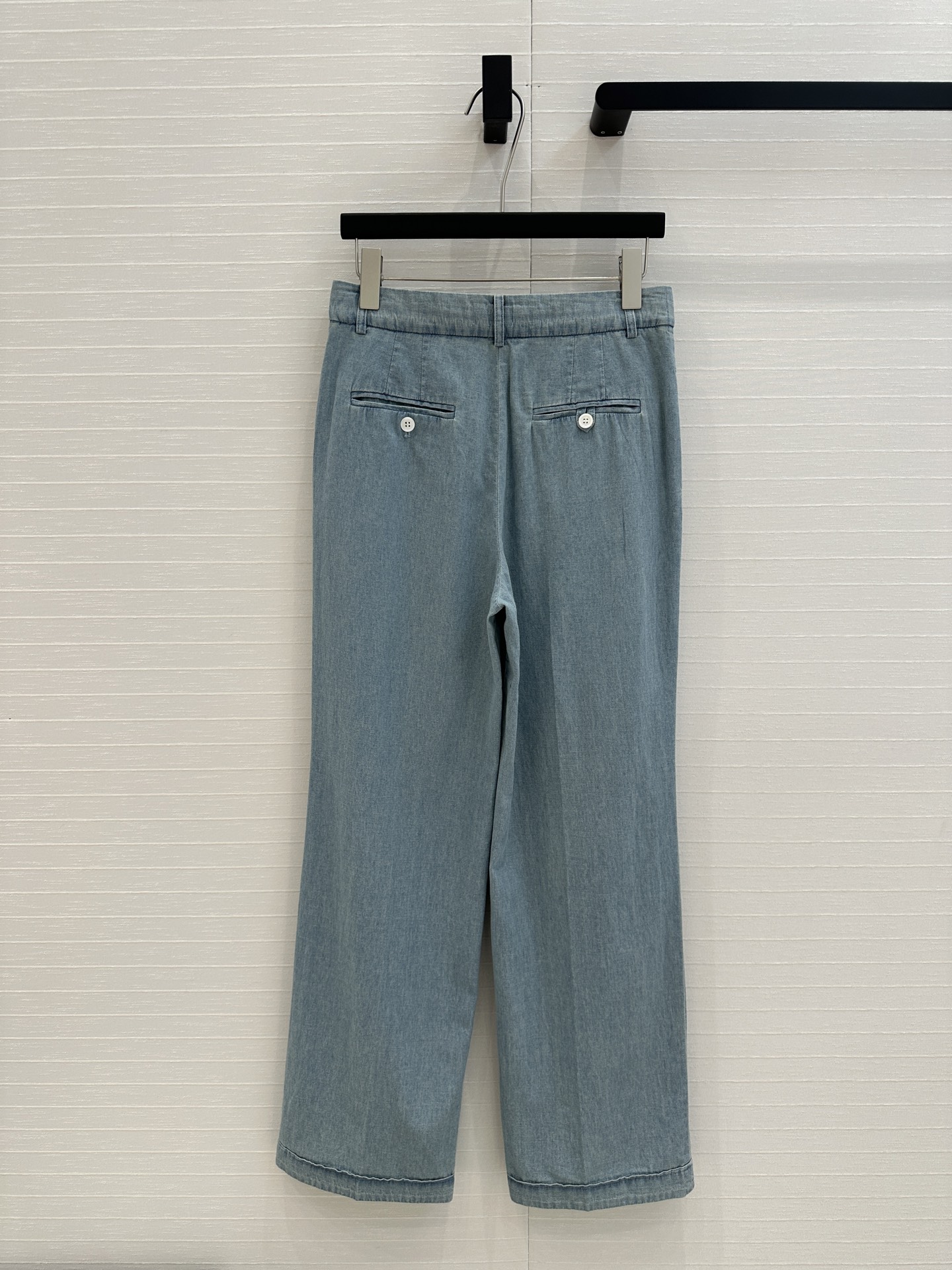 Quality Women’s Jeans: P690 Original Scavenging Design with Custom Blue-Washing Process - 图片 8