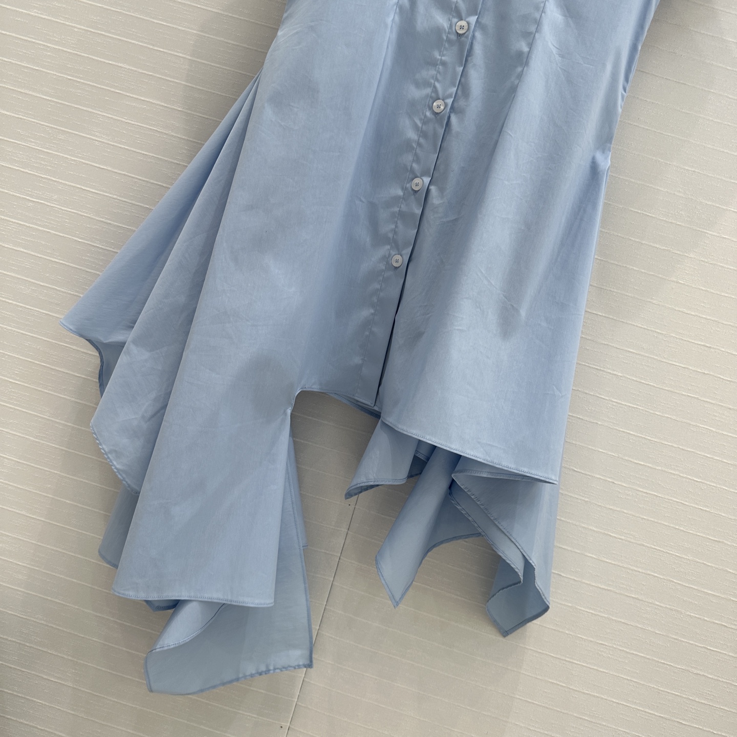 New Sky-Blue Shirt Dress with Badge Embroidery – Unique Style and Quality Details - 图片 6