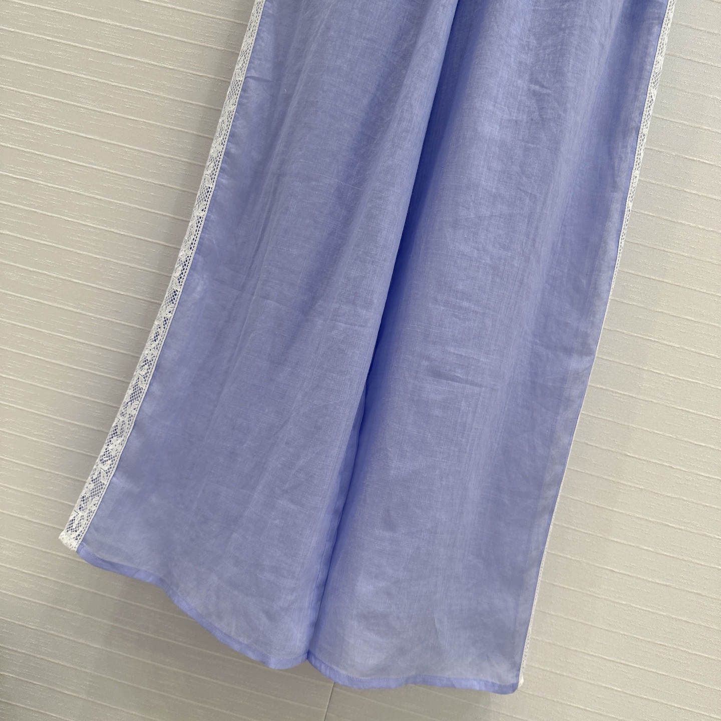 独家首发💋高端品质，zi*m25新品度假风蕾丝亚麻休闲长裤！定制镂空水溶花拼接侧面质感细腻飘逸阔腿走路带