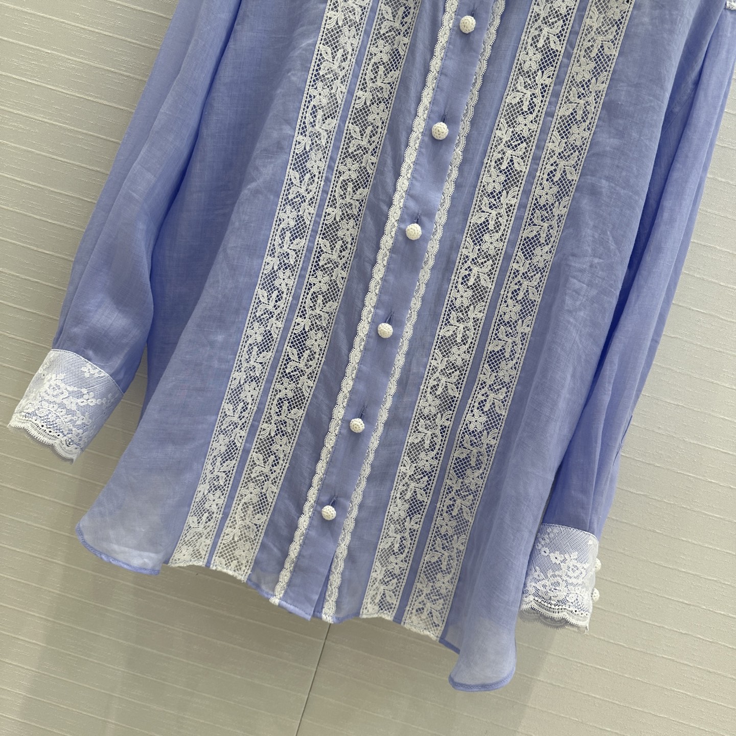 独家首发💋高端原单品质，Zi*m25新品度假风白富美必入蕾丝饰边亚麻衬衫，采用多种不同蕾丝水溶花定位拼接