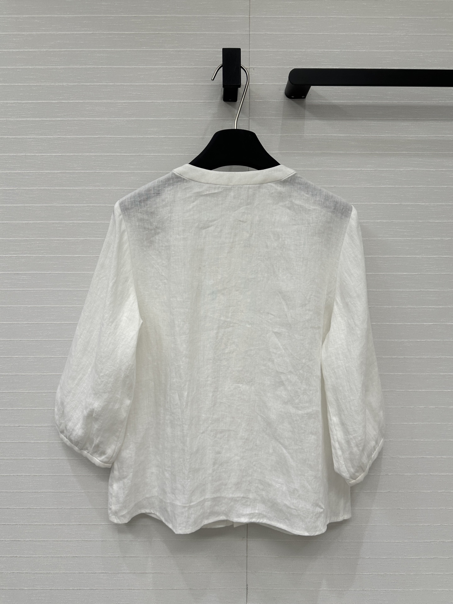 Luxury Female Suit P598 with Elegant Embroidery and Imported Linen for Holidays - 图片 9